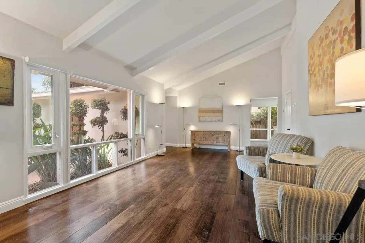 https://cdn.realtyfeed.com/cdn/127/250036996/a79436041df7bbea42c7995dbf20998f.webp