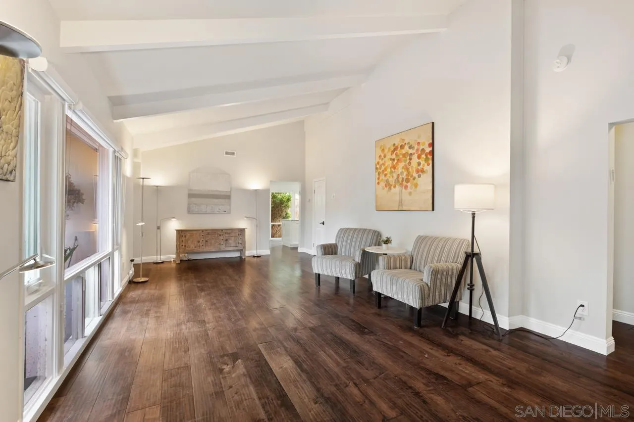 https://cdn.realtyfeed.com/cdn/127/250036996/c7c7a59669f6442194e79621bdb80d55.webp