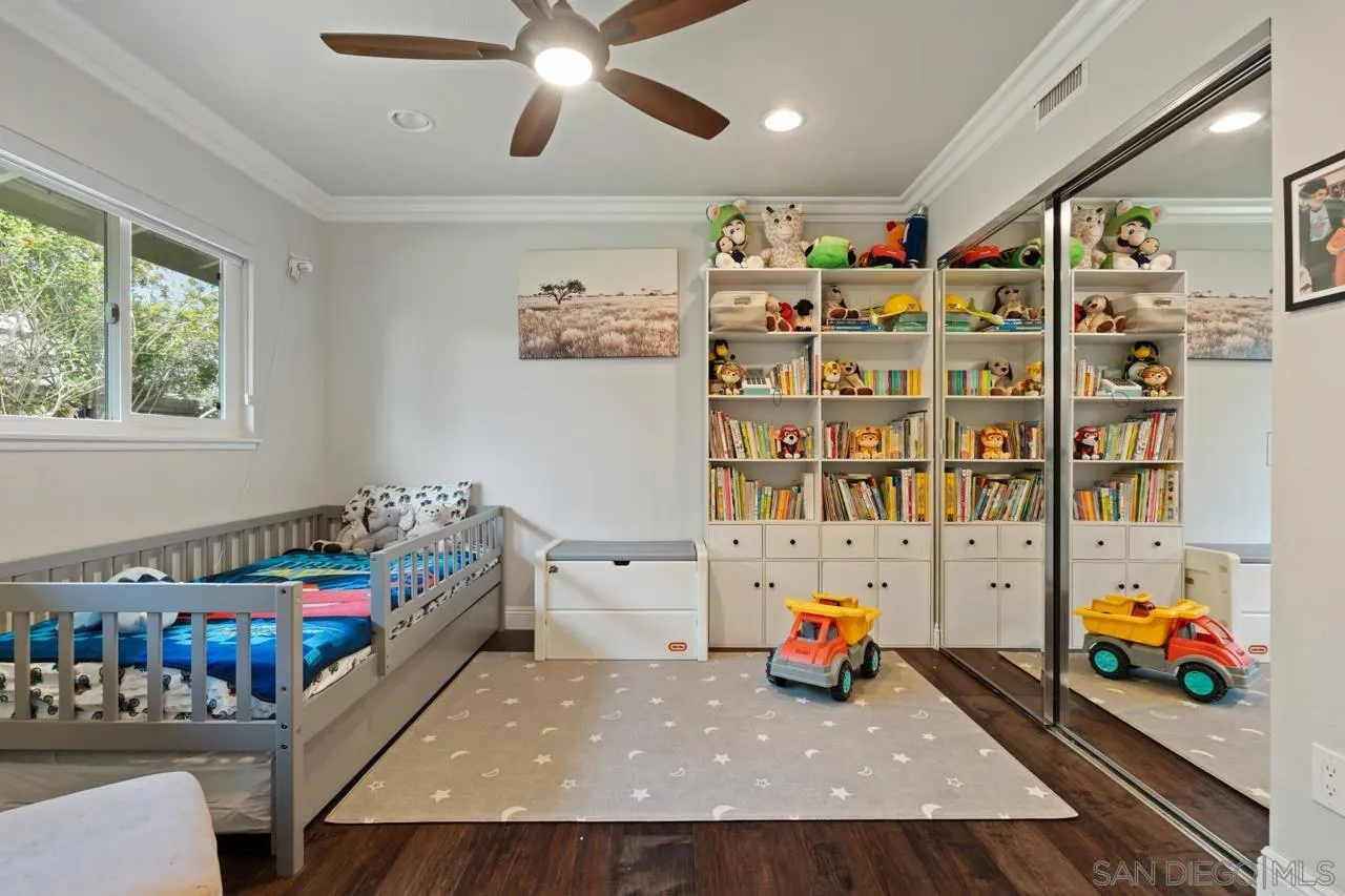 https://cdn.realtyfeed.com/cdn/127/250036996/f0809d6ad6c44be72f0847a12dc7be81.webp
