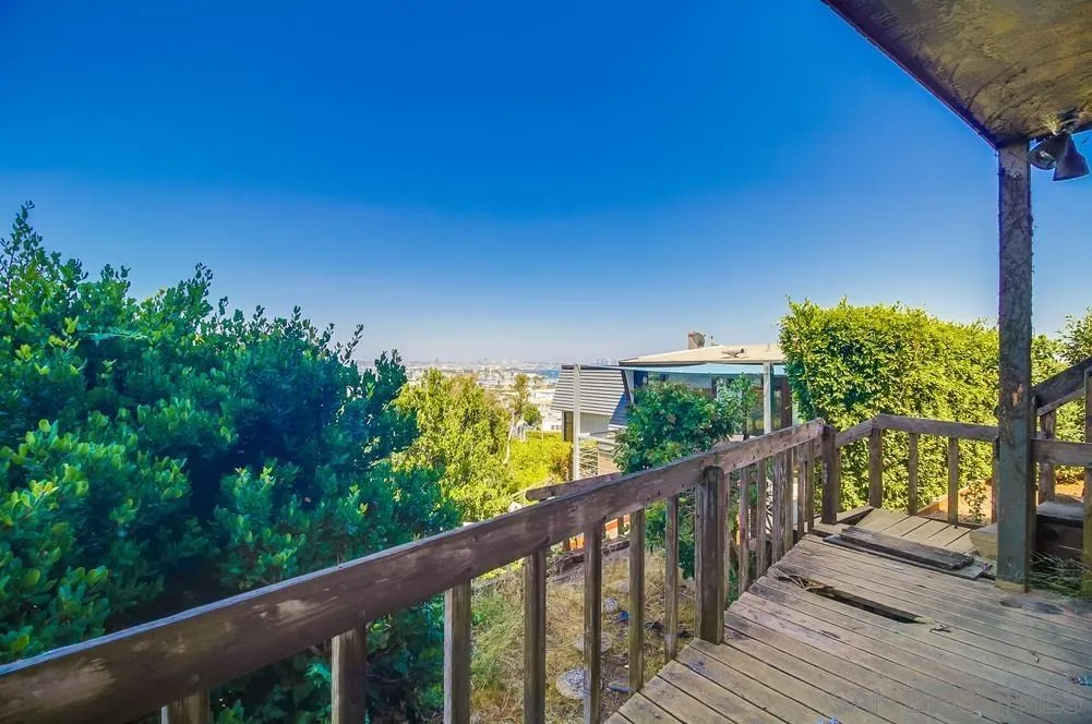 https://cdn.realtyfeed.com/cdn/127/250036998/21ecbd949d0bb389b44f8d3e5f65416b.webp