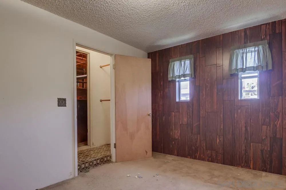 https://cdn.realtyfeed.com/cdn/127/250036998/416011599b60a9d1428d2a82918e8ce9.webp