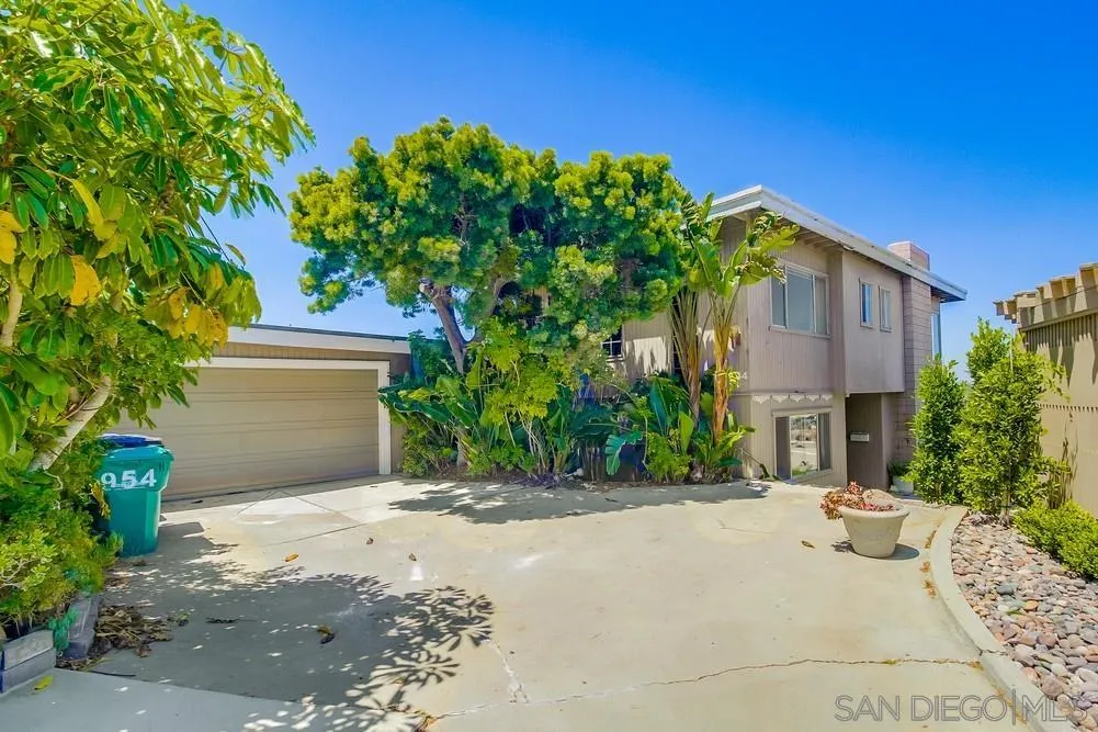 https://cdn.realtyfeed.com/cdn/127/250036998/915085230c5de35e10baec46f136ab9c.webp