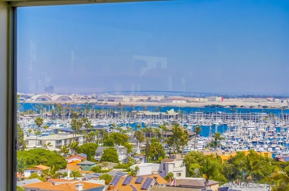 https://cdn.realtyfeed.com/cdn/127/250036998/d43e0fc43ef509dda18fa4ae807605db.webp