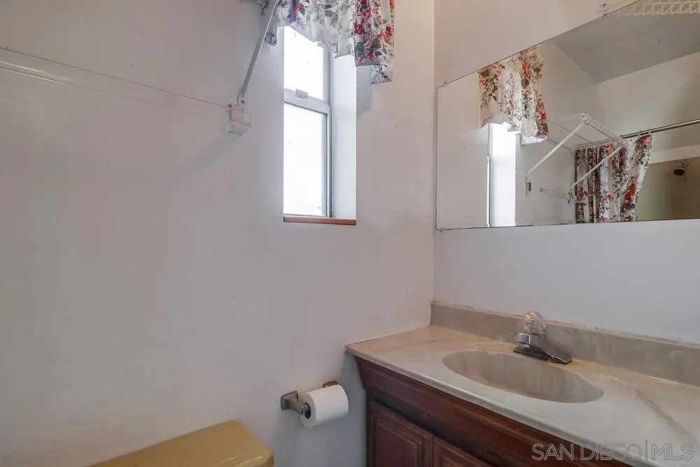 https://cdn.realtyfeed.com/cdn/127/250036998/f891c8e8c86f66fce98b38fc7a0dab9b.webp
