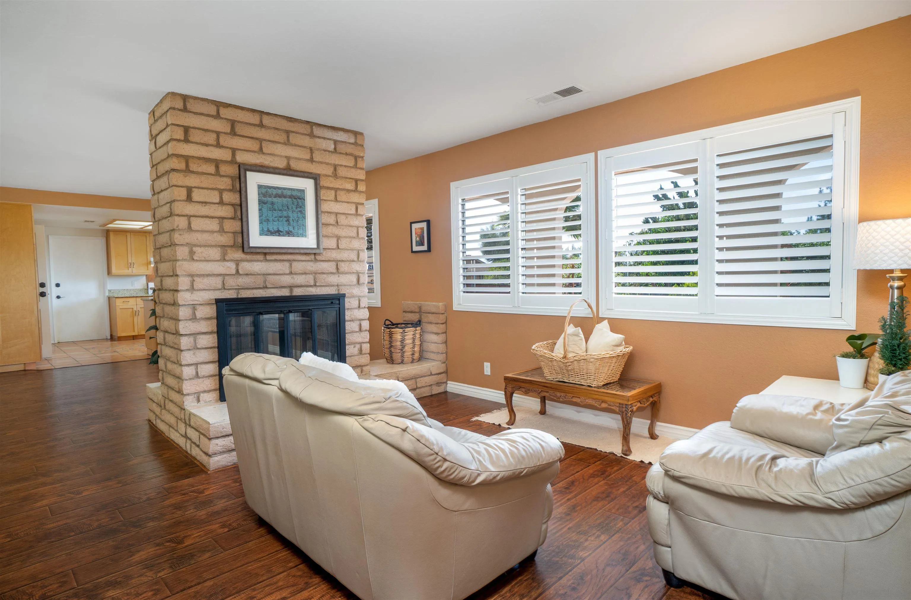 https://cdn.realtyfeed.com/cdn/127/250037000/9f03a8962222b00b9e03edacae22c765.webp
