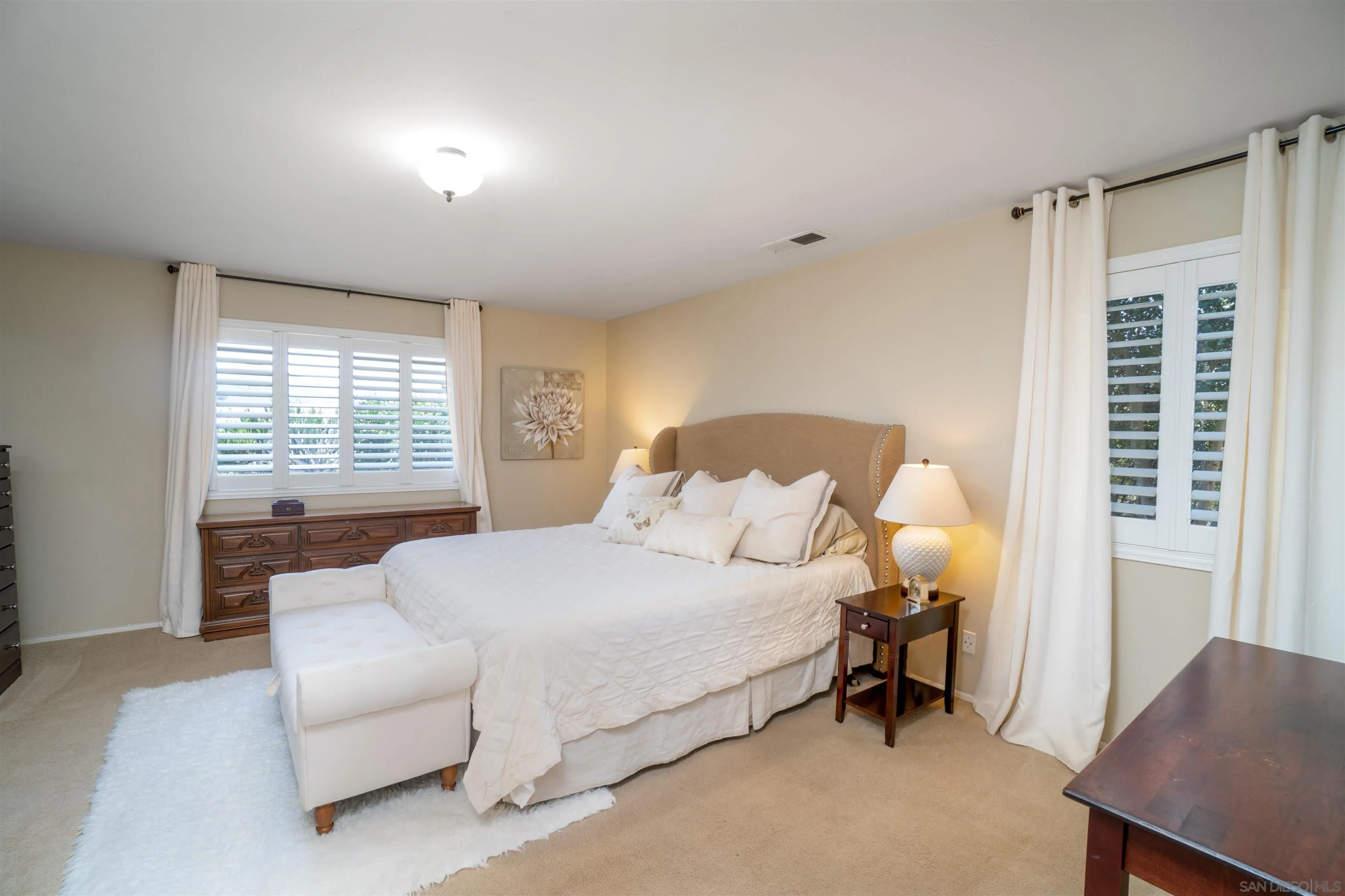 https://cdn.realtyfeed.com/cdn/127/250037000/d2a0950f1b1e4178d1f89e7df9b9acc8.webp