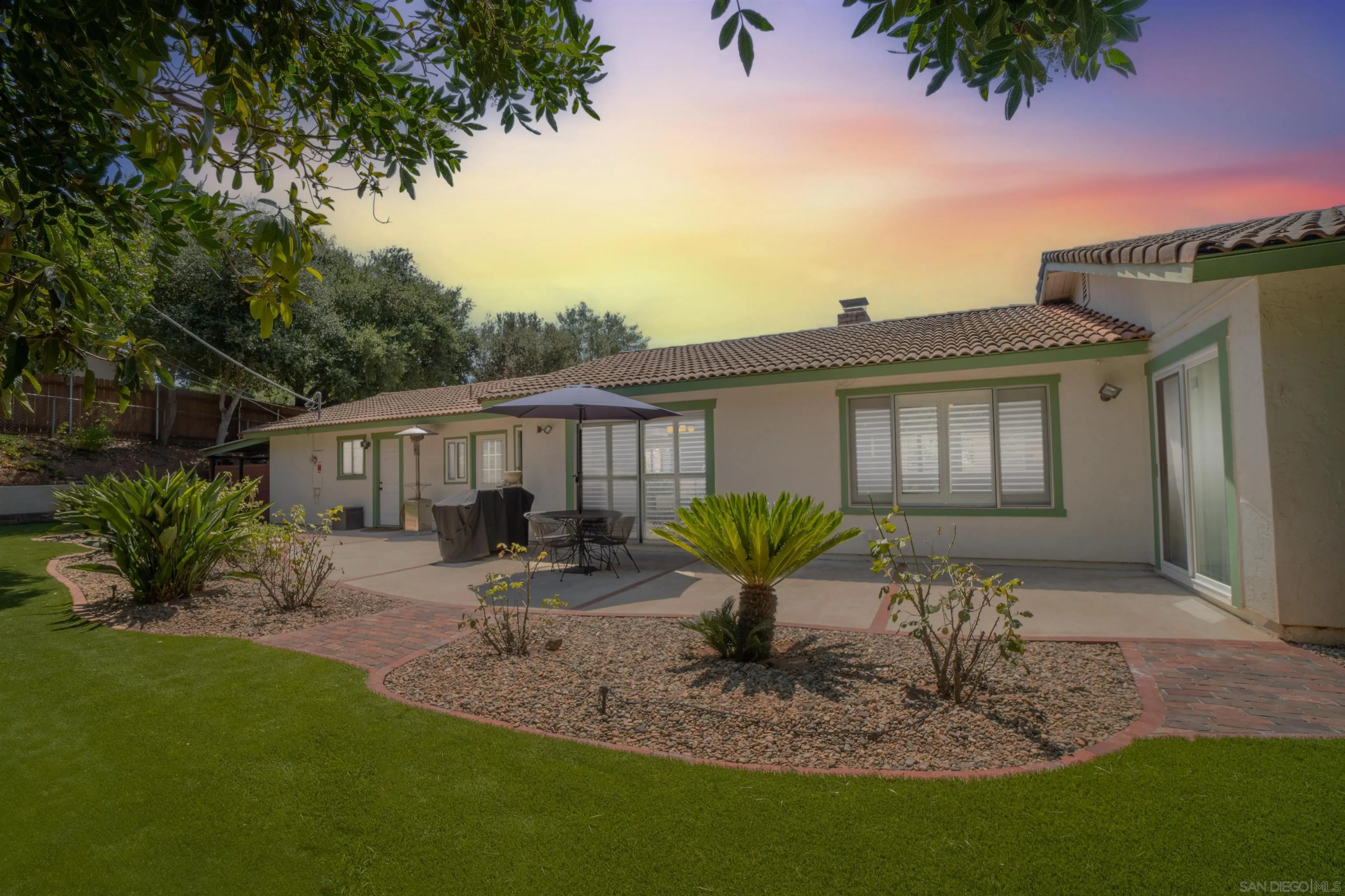 https://cdn.realtyfeed.com/cdn/127/250037000/d814b16ebc29d97f21ee3d934d1de859.webp