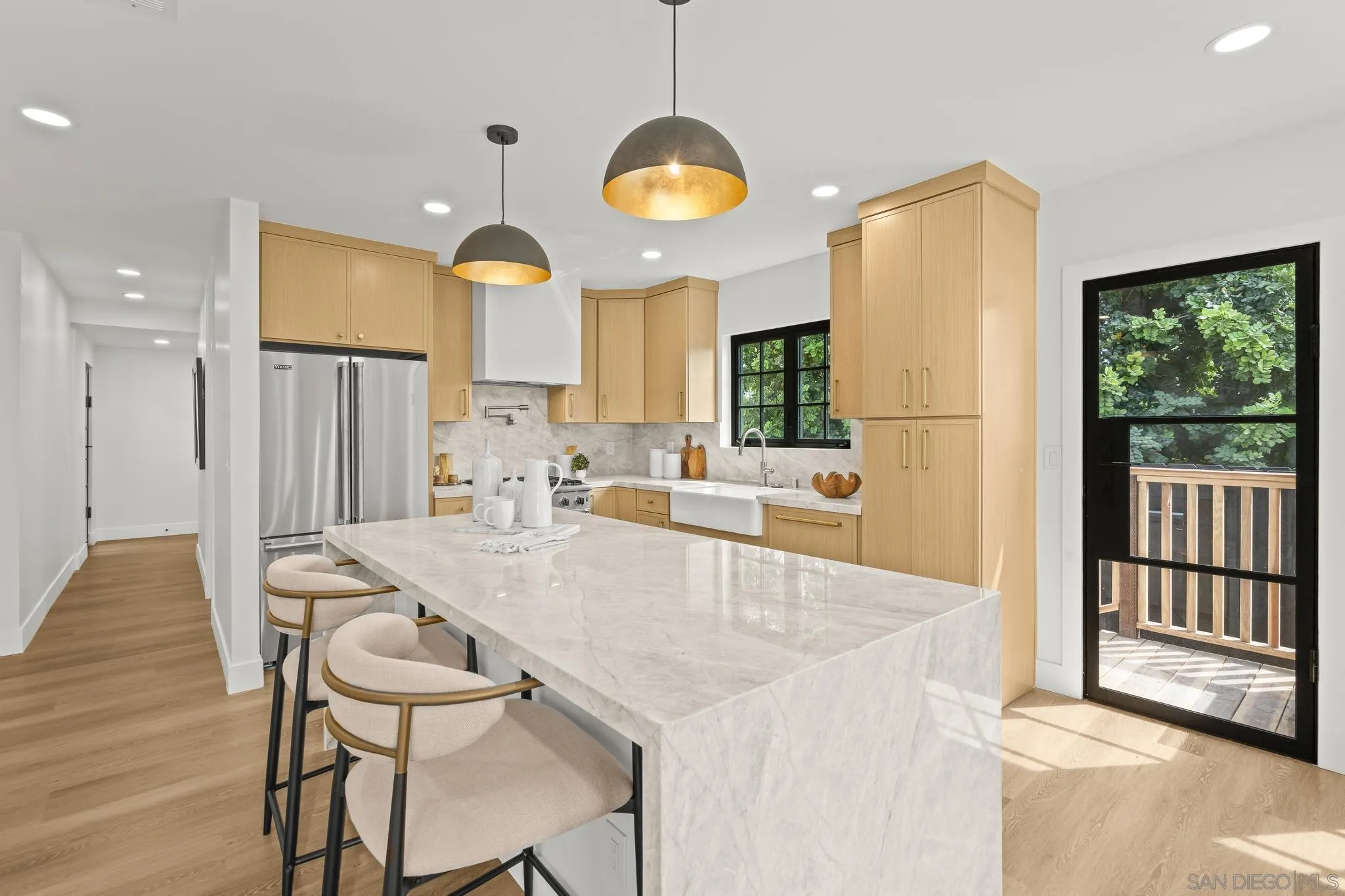 https://cdn.realtyfeed.com/cdn/127/250037001/33db4367cd36e4ed7226585683993254.webp