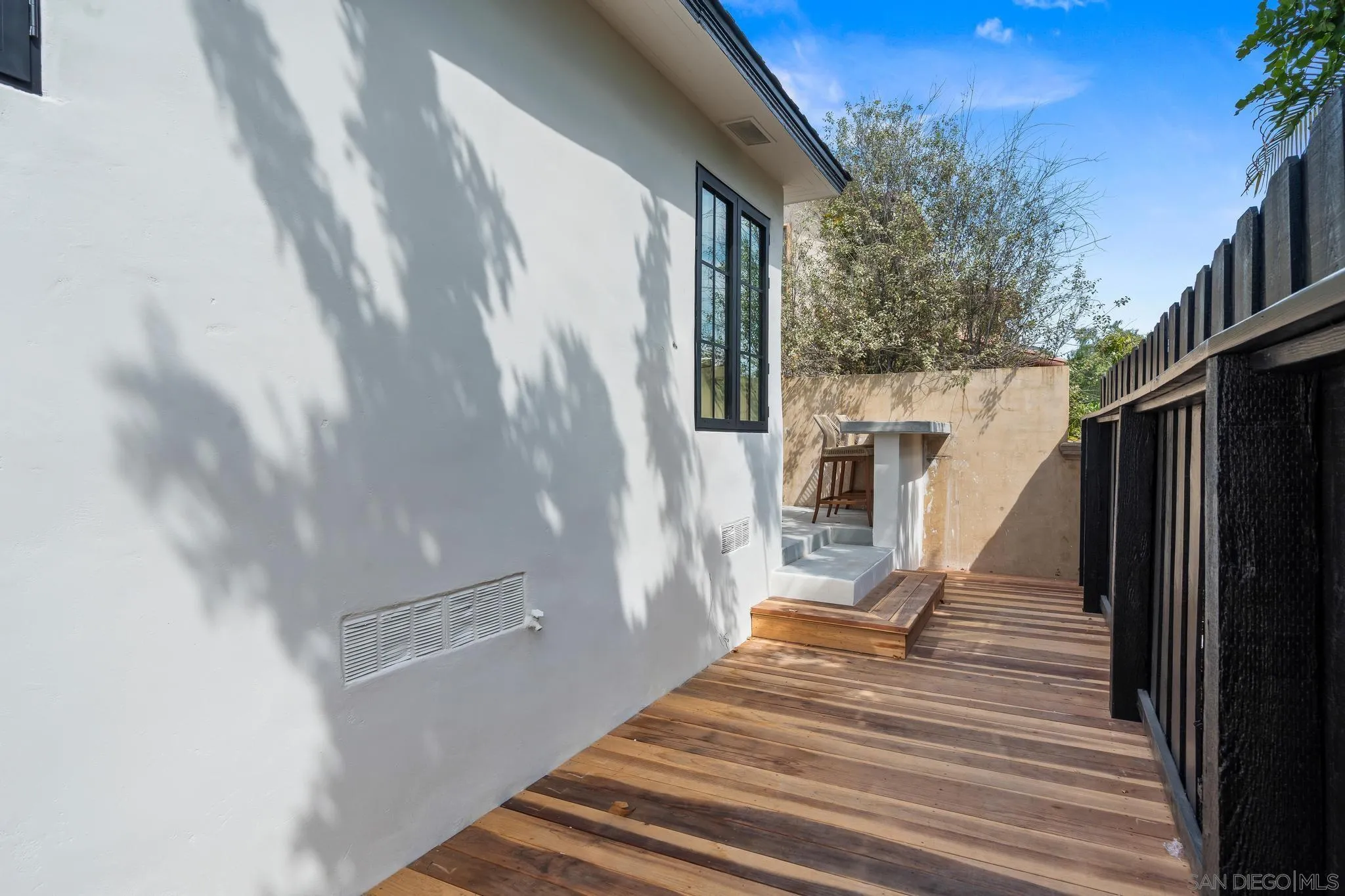 https://cdn.realtyfeed.com/cdn/127/250037001/4a6aacd90ec8c40d721c38a683e58c27.webp