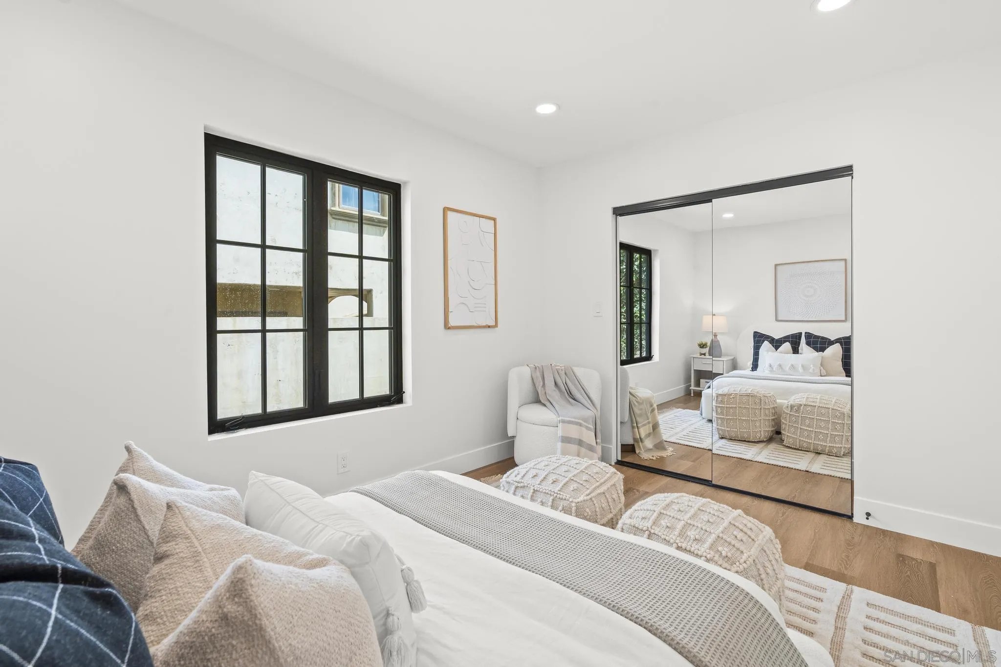 https://cdn.realtyfeed.com/cdn/127/250037001/4c738f0c7daa056d168942e7ae2b1ae7.webp