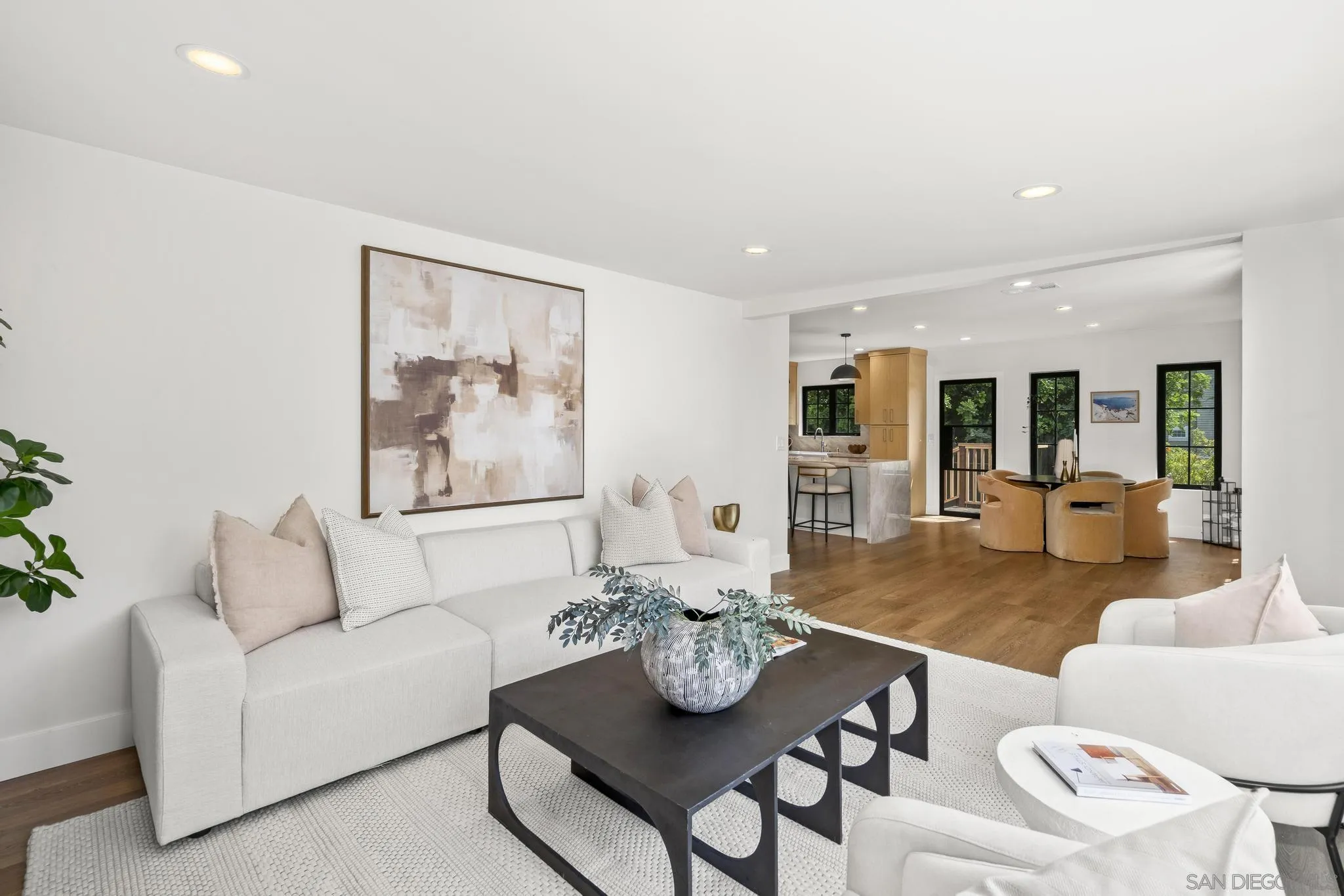 https://cdn.realtyfeed.com/cdn/127/250037001/80071a885d3055eab49b15491fccf6fe.webp