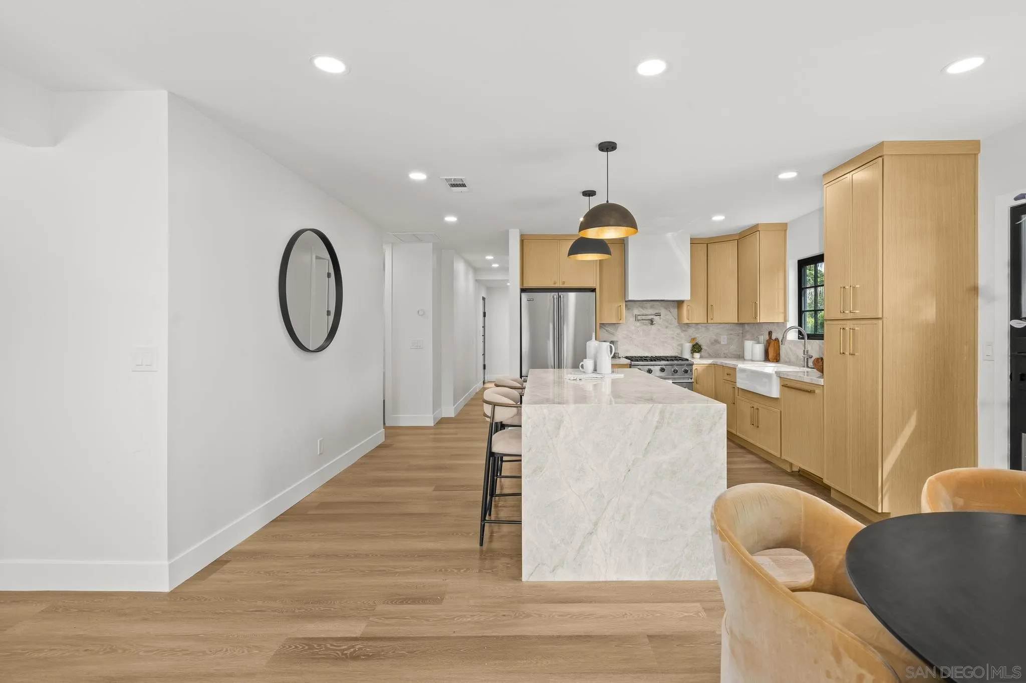 https://cdn.realtyfeed.com/cdn/127/250037001/9a648a94009ef2a891c5eee0a125e769.webp