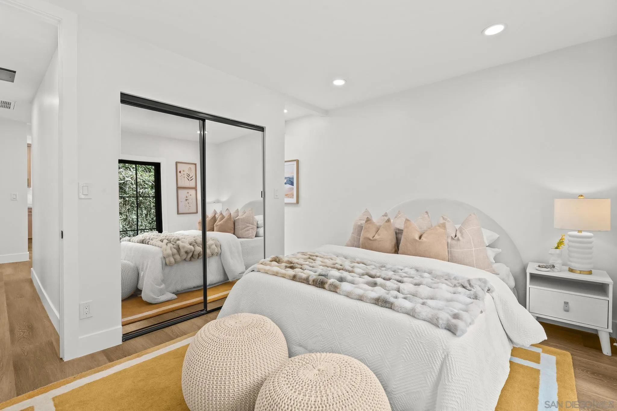 https://cdn.realtyfeed.com/cdn/127/250037001/9b4fadd1ffe1ca7b05dec68d1681f8a5.webp