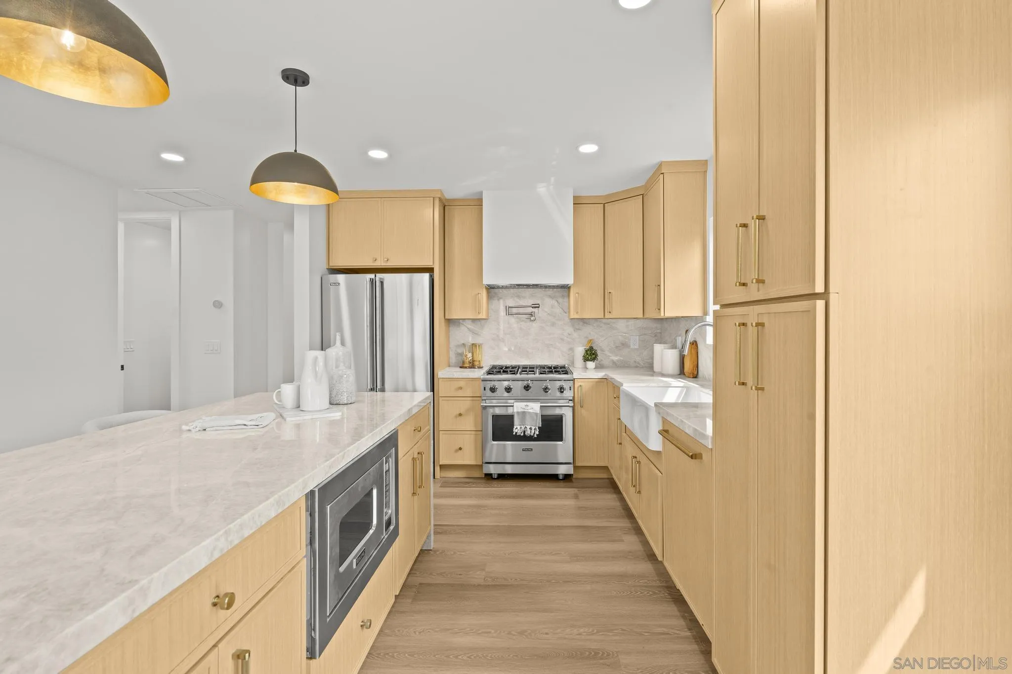https://cdn.realtyfeed.com/cdn/127/250037001/b013cabcfe380a10f3f179324e0ecbd9.webp