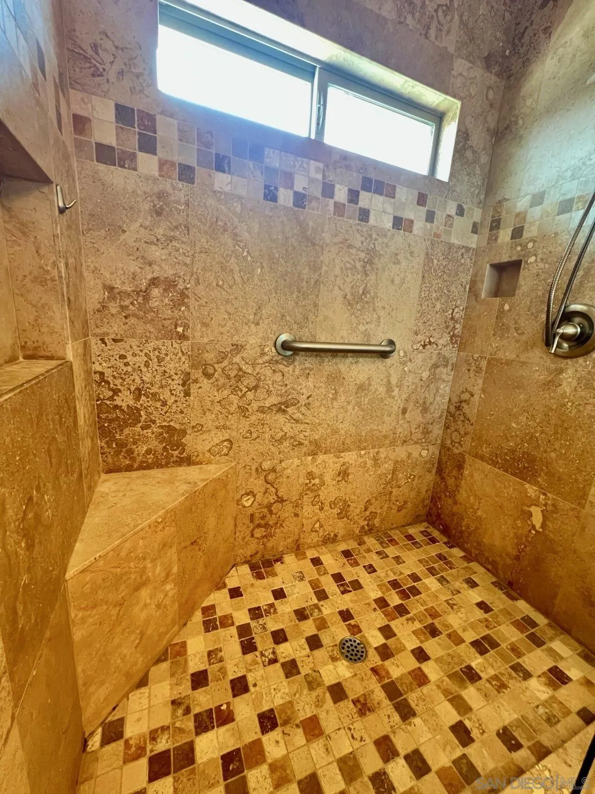 https://cdn.realtyfeed.com/cdn/127/250037002/766662b0291b1ea079b1a6e3901055b3.webp