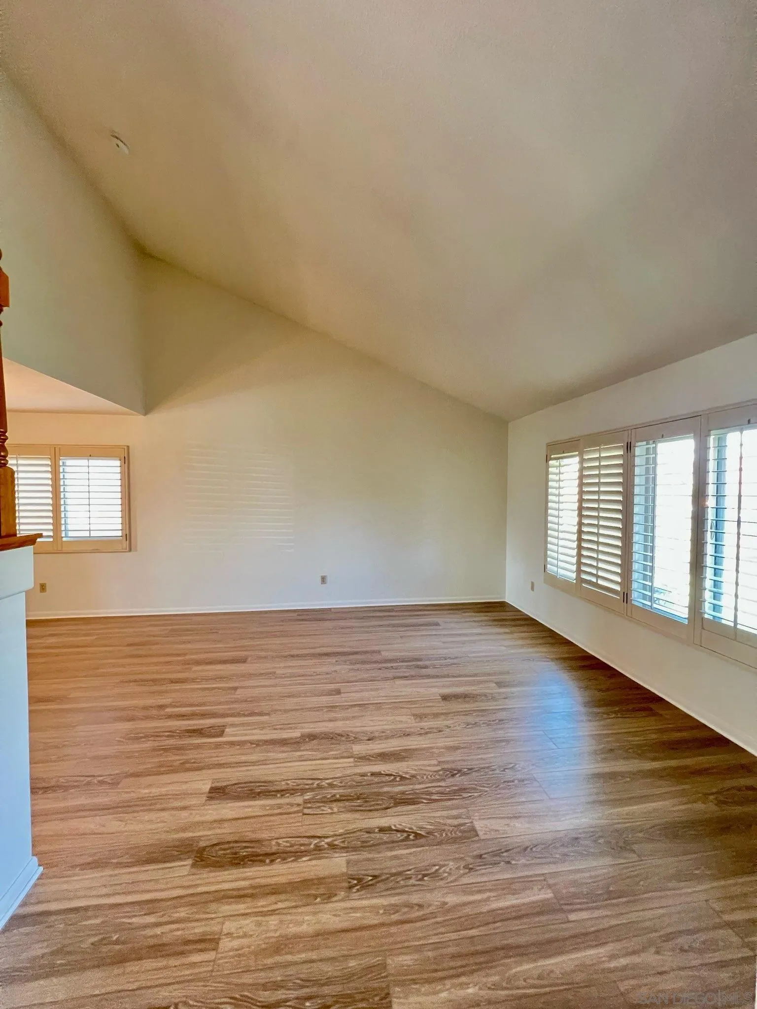 https://cdn.realtyfeed.com/cdn/127/250037002/cbbb72508ae3ef0f1bf0fe0245d193ea.webp