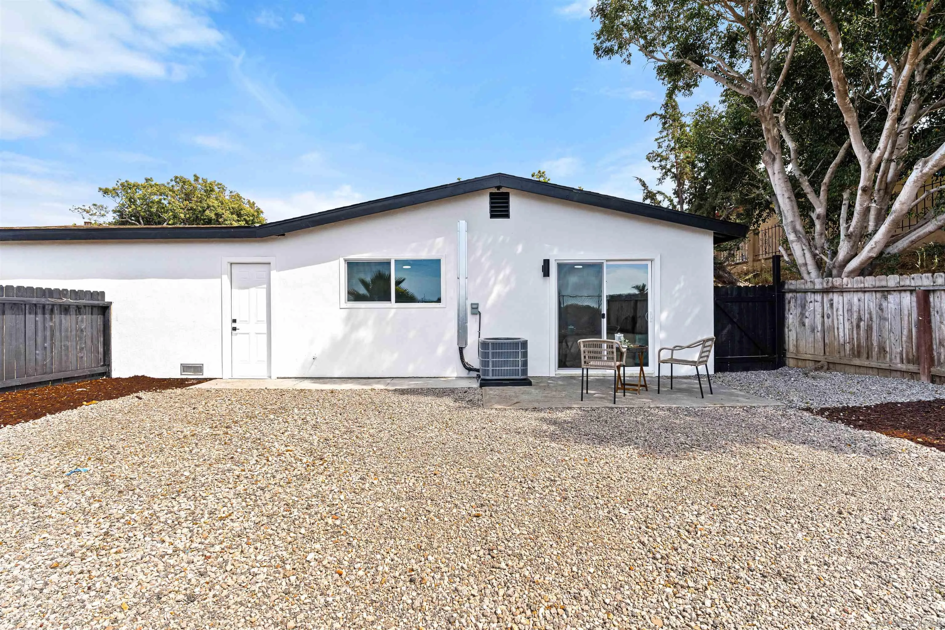 https://cdn.realtyfeed.com/cdn/127/250037003/0d2e43925d26a60f2b6389e05908575c.webp