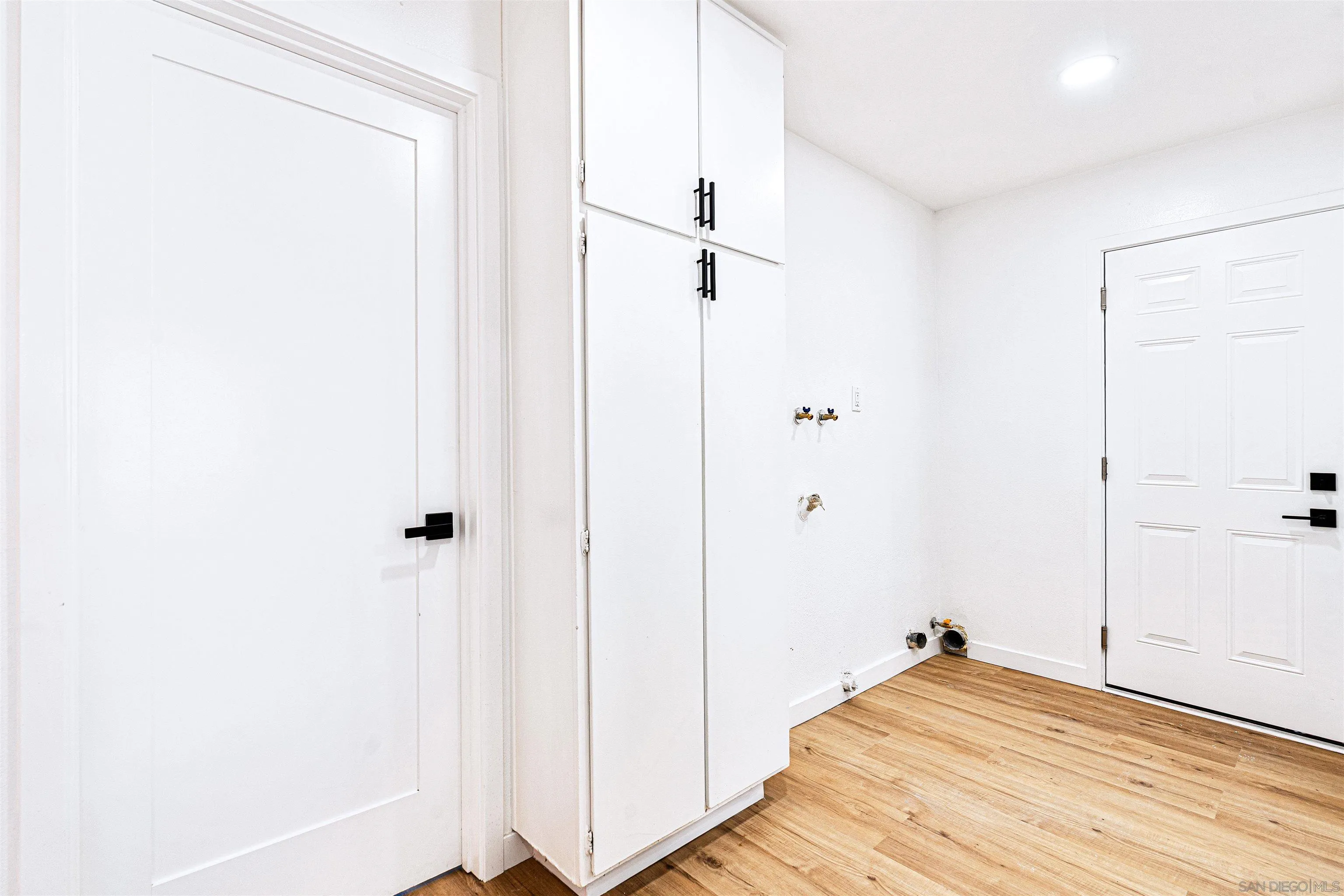 https://cdn.realtyfeed.com/cdn/127/250037003/3f7dd9aef4eeb7e862d154446a2fb5a3.webp