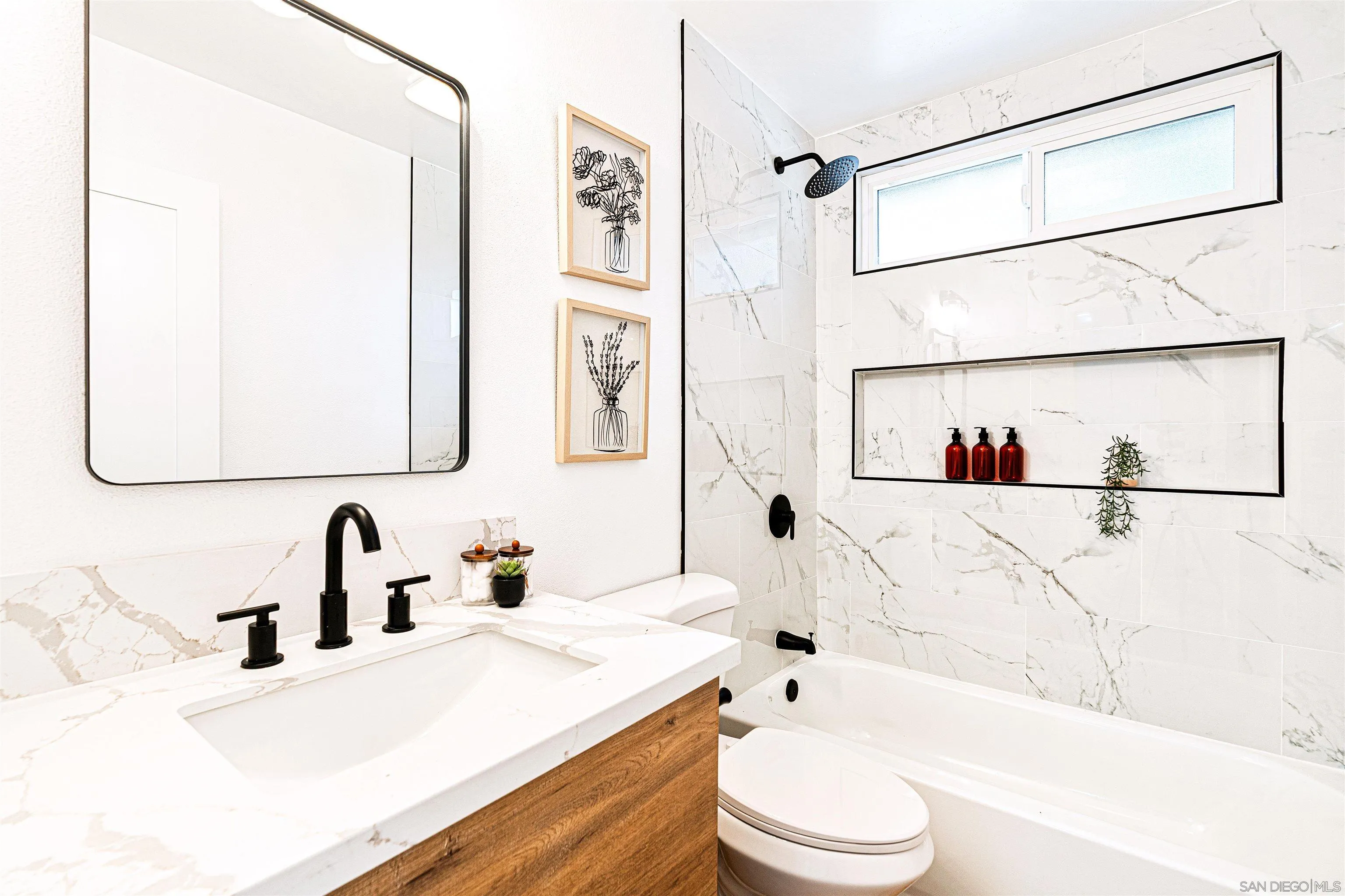 https://cdn.realtyfeed.com/cdn/127/250037003/77c8e9f38429bcae8b30c34c47c446ba.webp