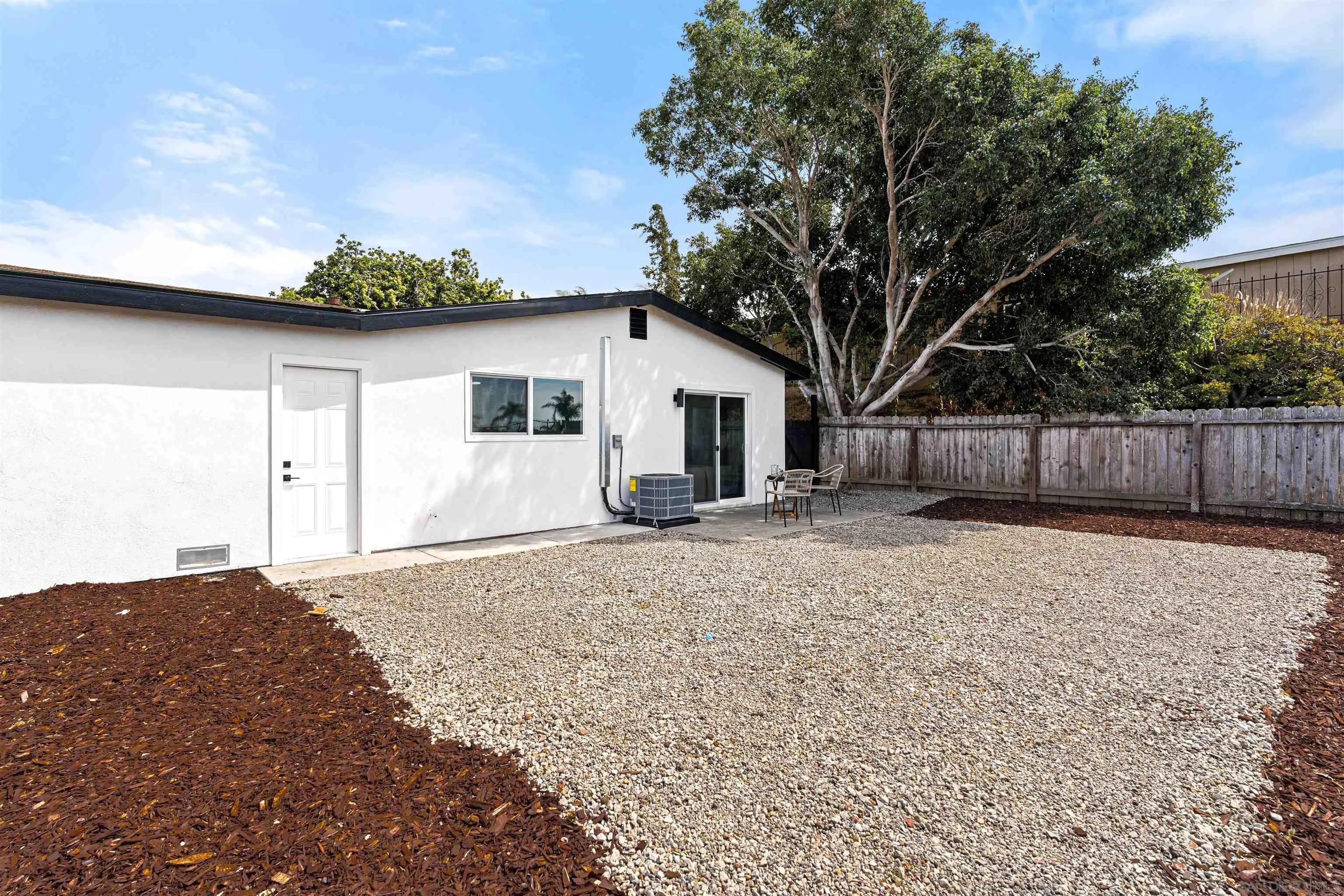 https://cdn.realtyfeed.com/cdn/127/250037003/a52c1dffe2ac822e4c8250ca7319c816.webp