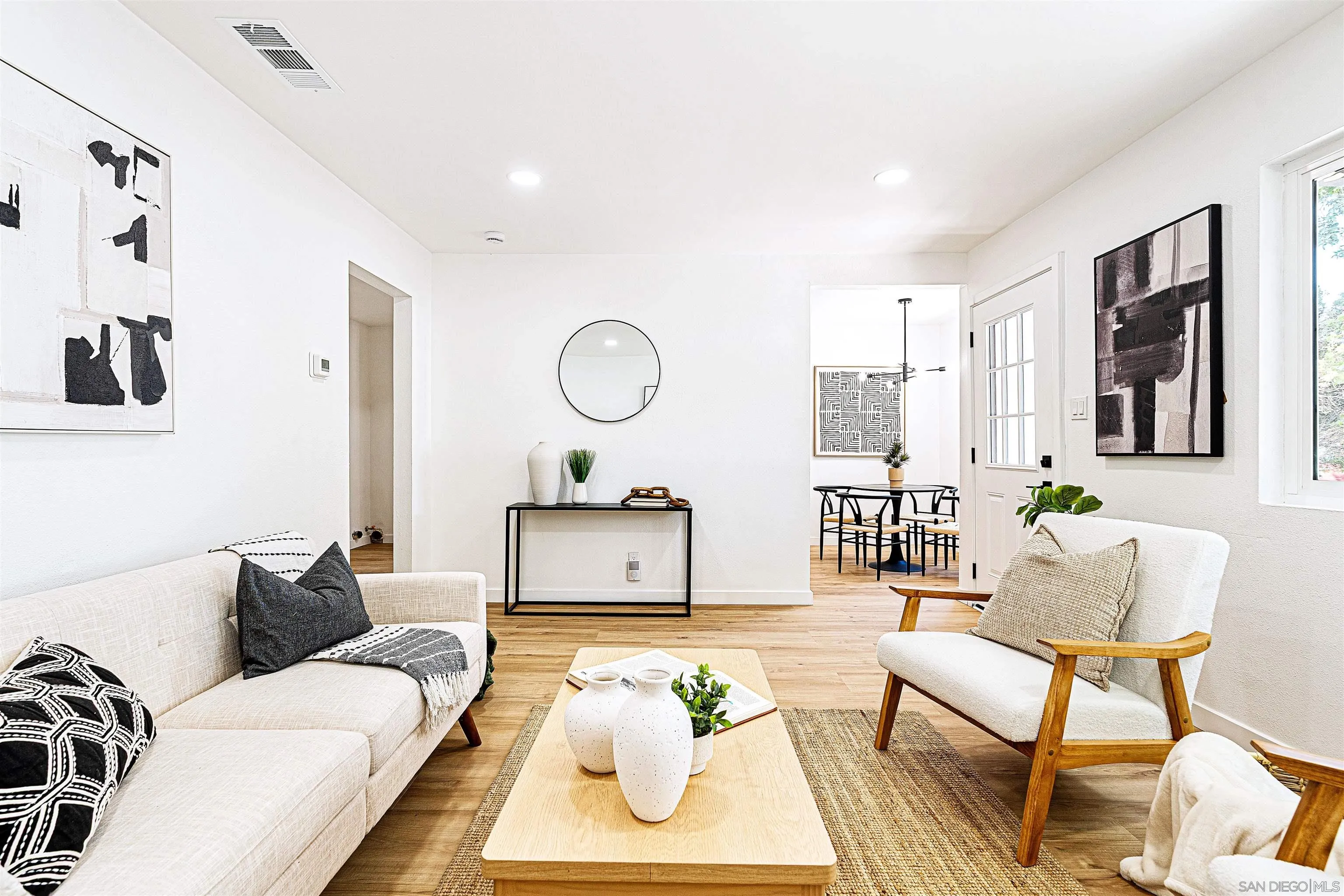 https://cdn.realtyfeed.com/cdn/127/250037003/fadb0513ce1e4ac86dbf7313aec390fc.webp