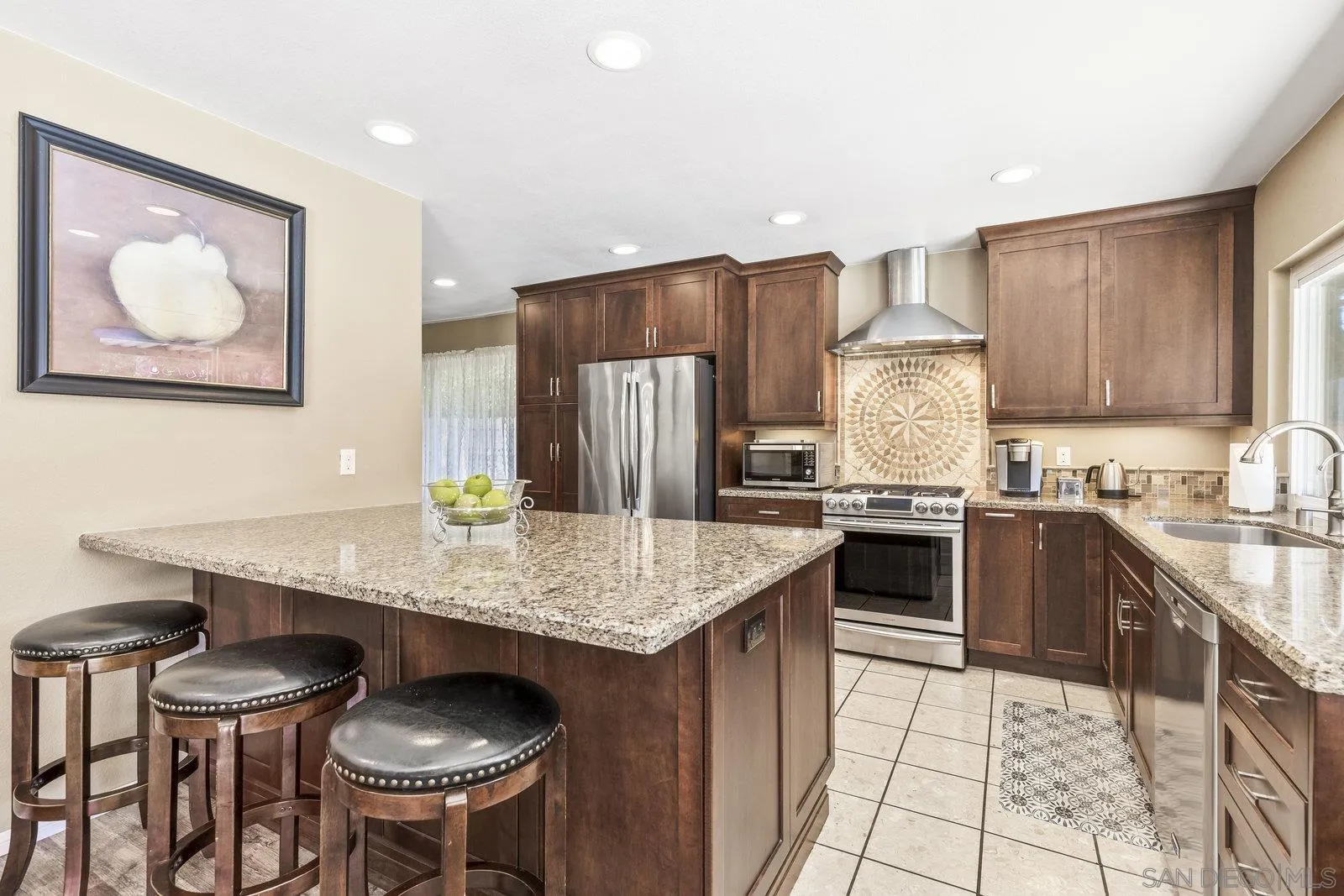 https://cdn.realtyfeed.com/cdn/127/250037004/149a7750aea313b13a584b7fd3c5f8d1.webp