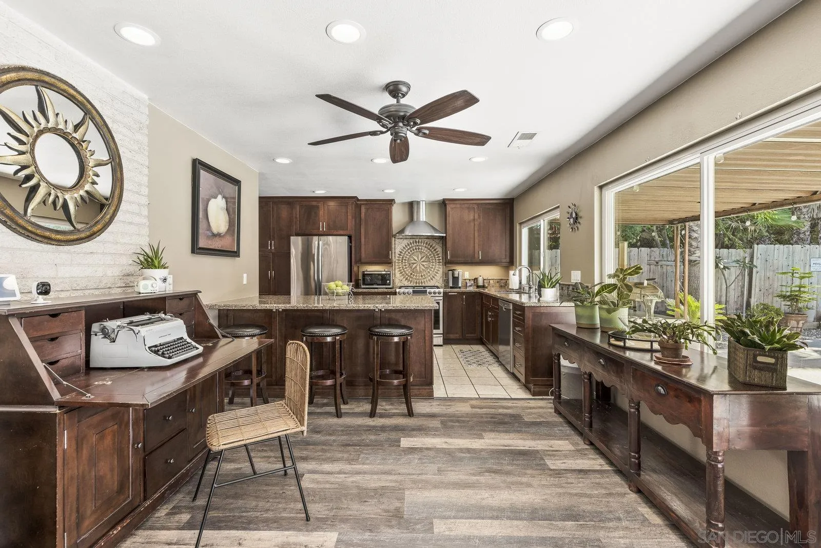https://cdn.realtyfeed.com/cdn/127/250037004/3fac0428c0f62d0b442f1813d16ffc63.webp