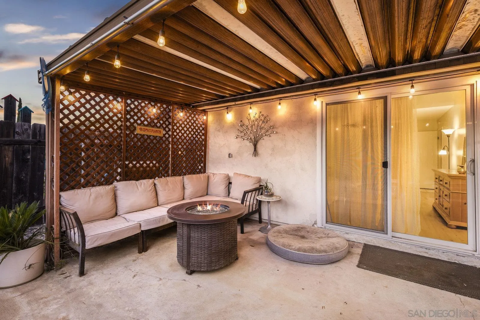 https://cdn.realtyfeed.com/cdn/127/250037004/8b627e9029426822d69015935d370f2c.webp