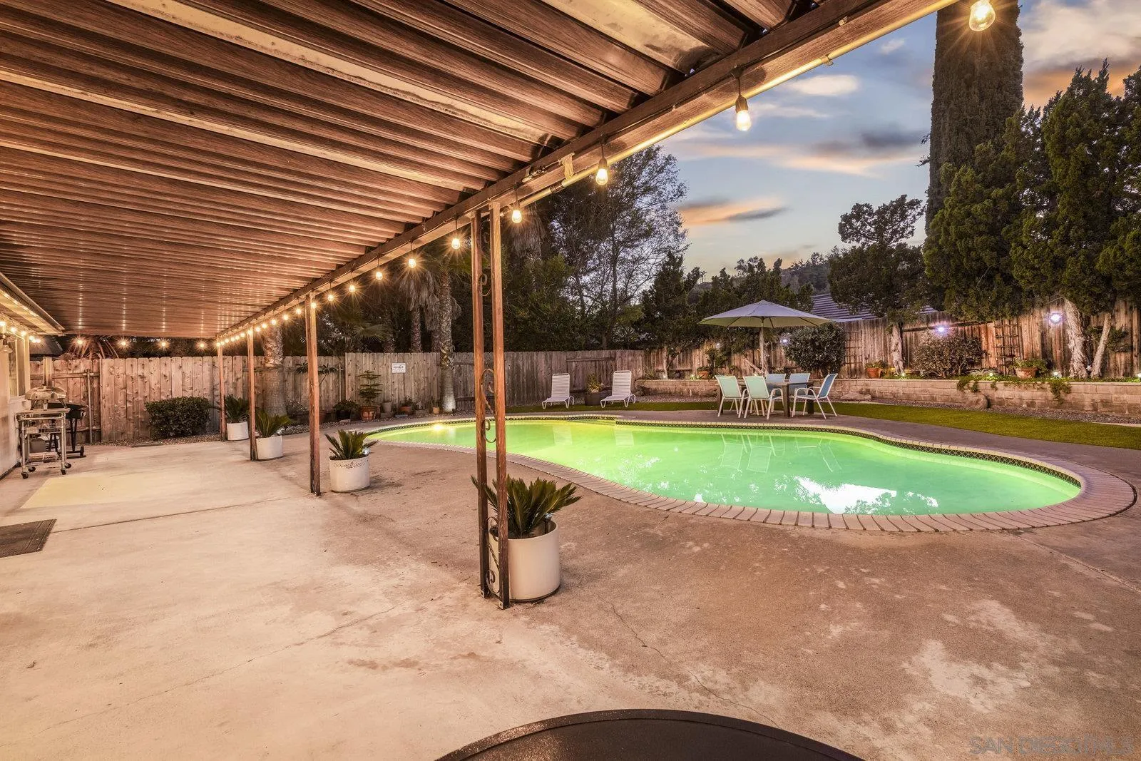 https://cdn.realtyfeed.com/cdn/127/250037004/946afe298da5fee85047c39c66fc6bd2.webp
