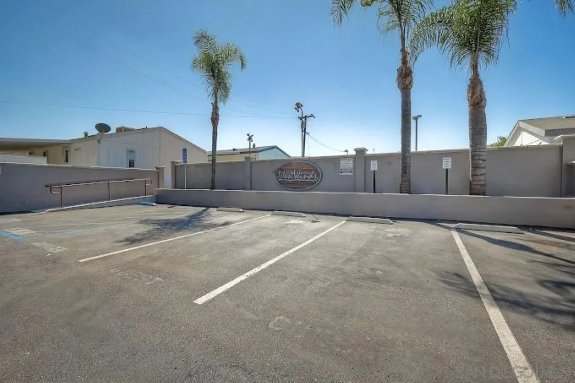 https://cdn.realtyfeed.com/cdn/127/250037005/779014348c728e53864707ed807270a2.webp