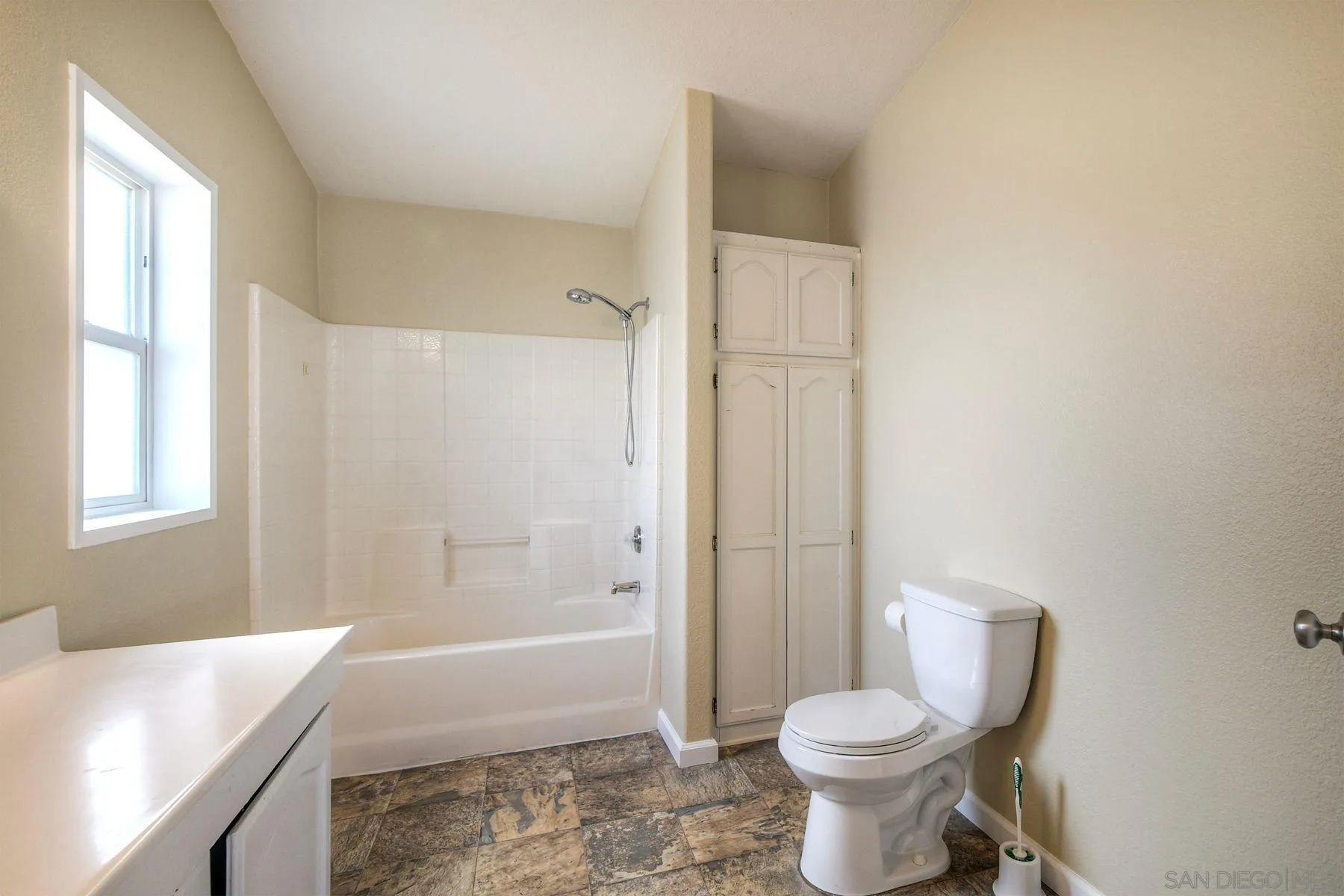 https://cdn.realtyfeed.com/cdn/127/250037005/7856cc615e76e4cbca152e5ed94d5224.webp