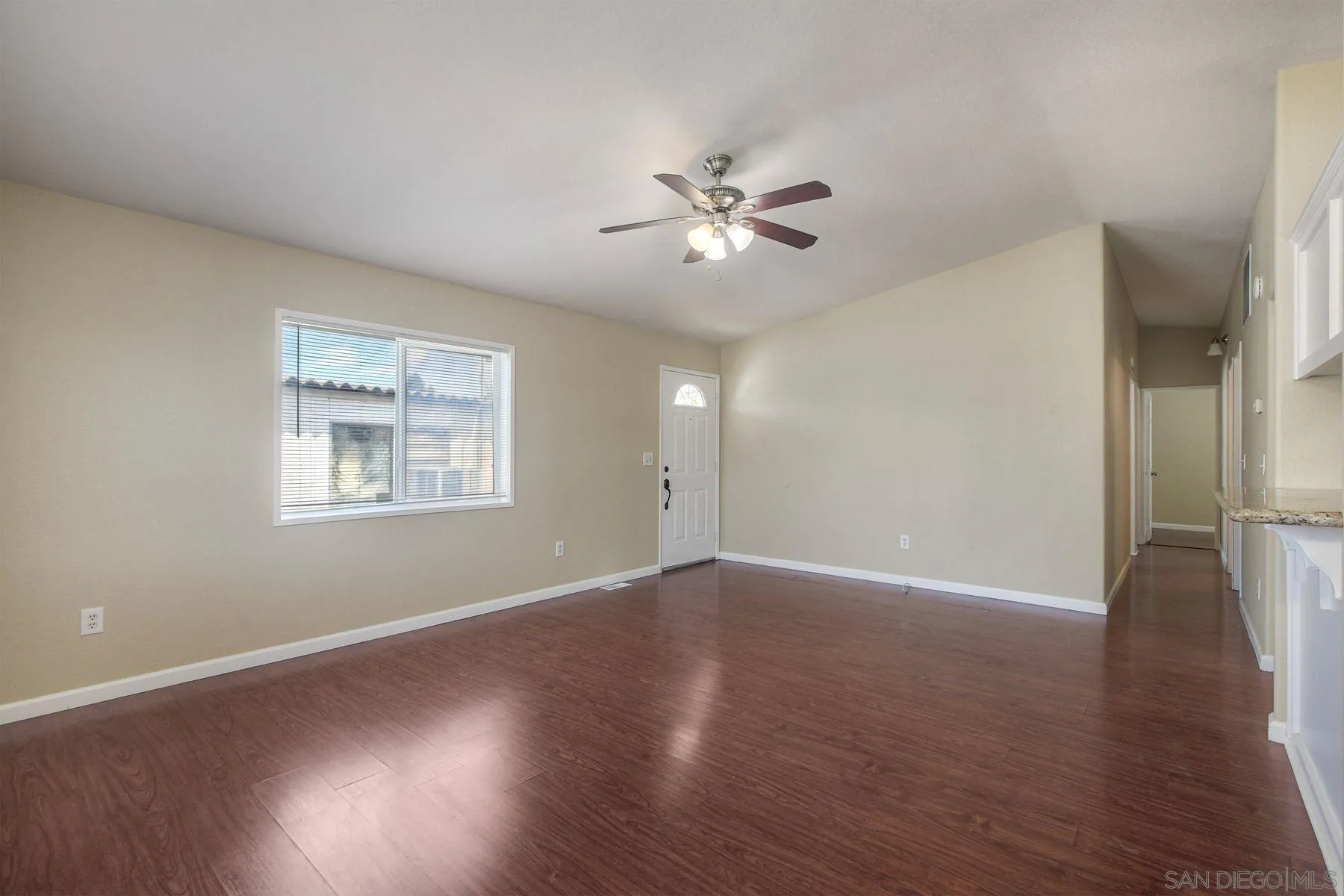 https://cdn.realtyfeed.com/cdn/127/250037005/bf989c902551470c123febffcd4f44a6.webp
