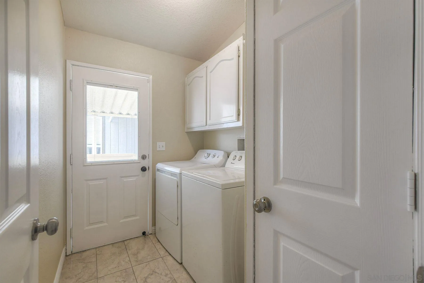 https://cdn.realtyfeed.com/cdn/127/250037005/c269bf389a6bd0a6addc5907729bb240.webp