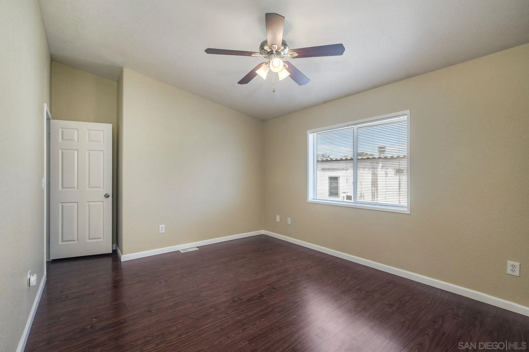 https://cdn.realtyfeed.com/cdn/127/250037005/d85484c5dac78c8c6d496722438b57f4.webp