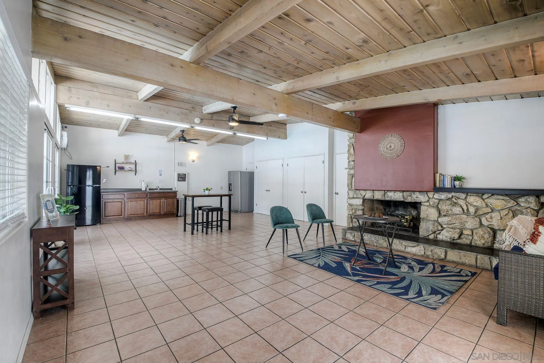 https://cdn.realtyfeed.com/cdn/127/250037005/d9febbb4e71ea1ba664ffc05e60a27fc.webp