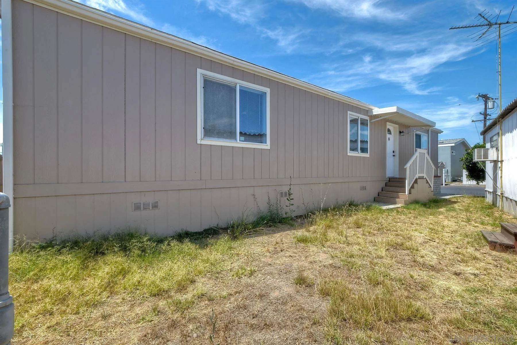 https://cdn.realtyfeed.com/cdn/127/250037005/e119e82bd3ce93652bbccd223a90deef.webp