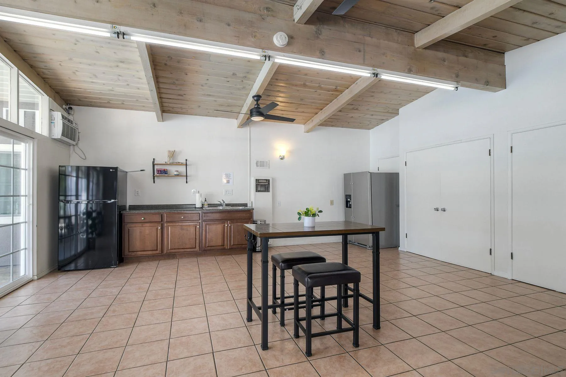 https://cdn.realtyfeed.com/cdn/127/250037005/f2d51bd1ec04dc9d98a17c6138172995.webp