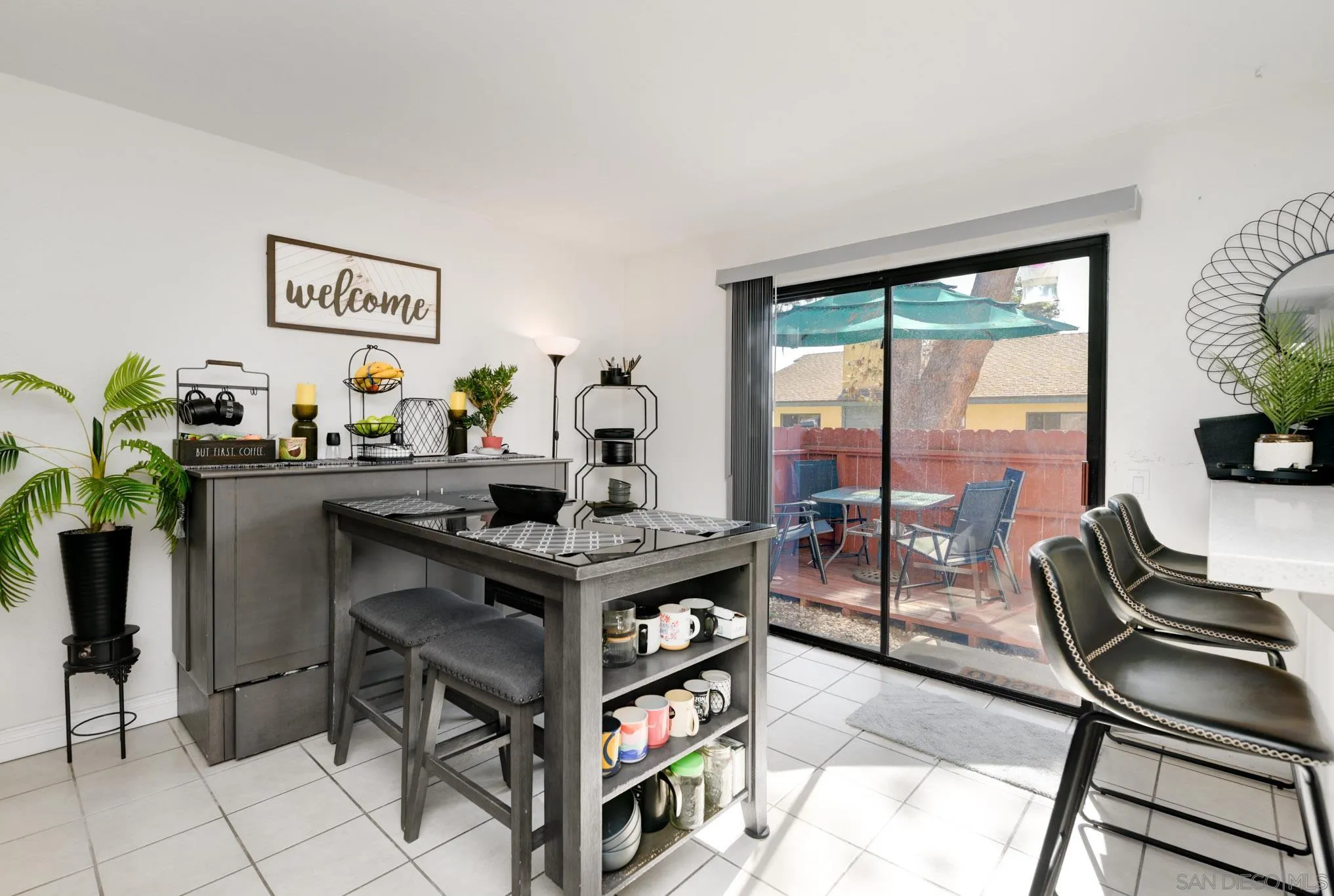 https://cdn.realtyfeed.com/cdn/127/250037006/21de9c0203064d0bf9783f8d2f6f3007.webp