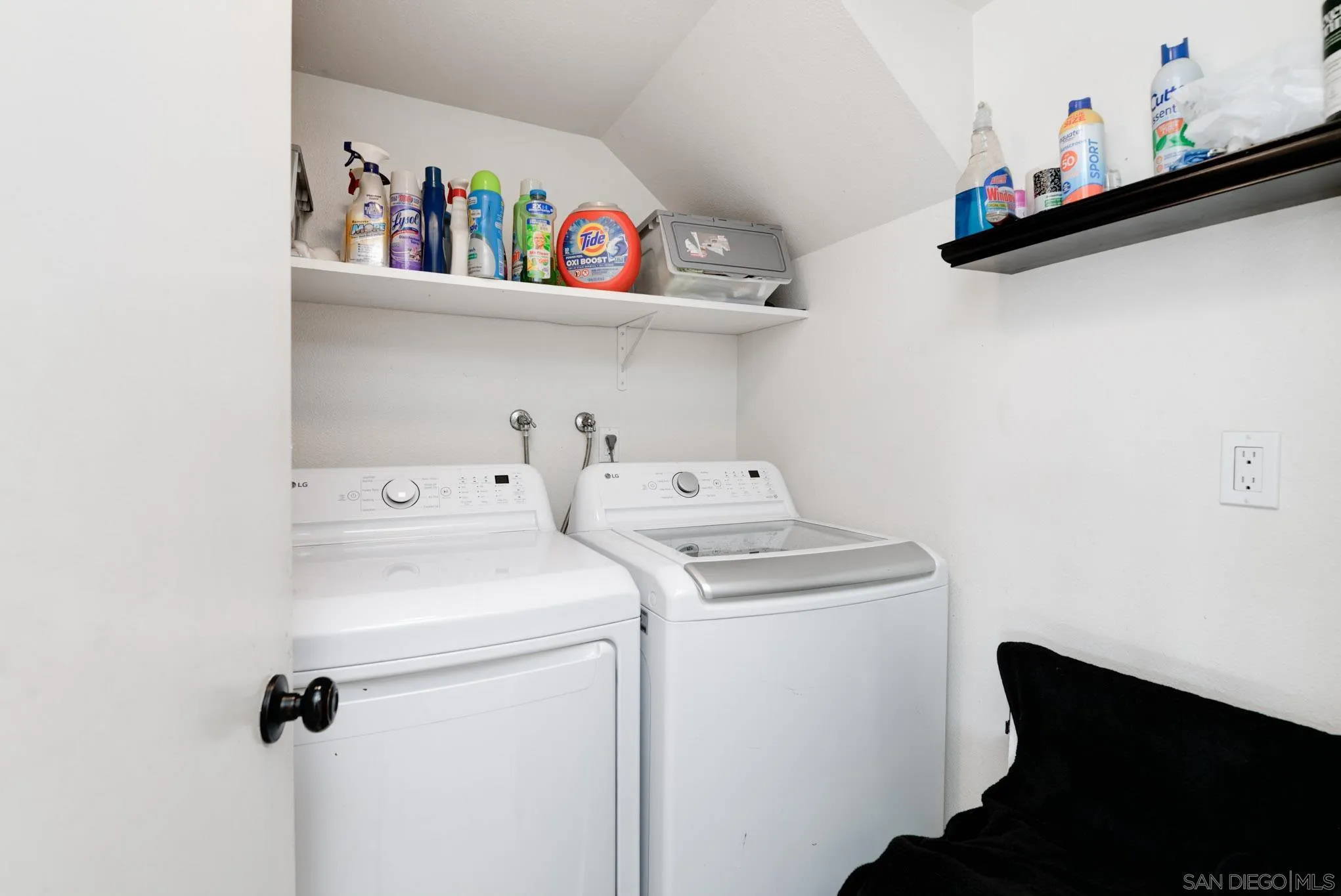 https://cdn.realtyfeed.com/cdn/127/250037006/b529c00cbc7a7369b7a43578a8a75376.webp