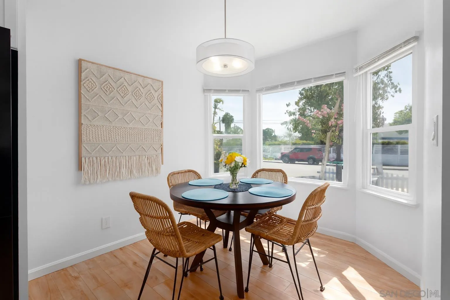 https://cdn.realtyfeed.com/cdn/127/250037008/13b54a61222aefa9cf3d16da09fd5f4c.webp