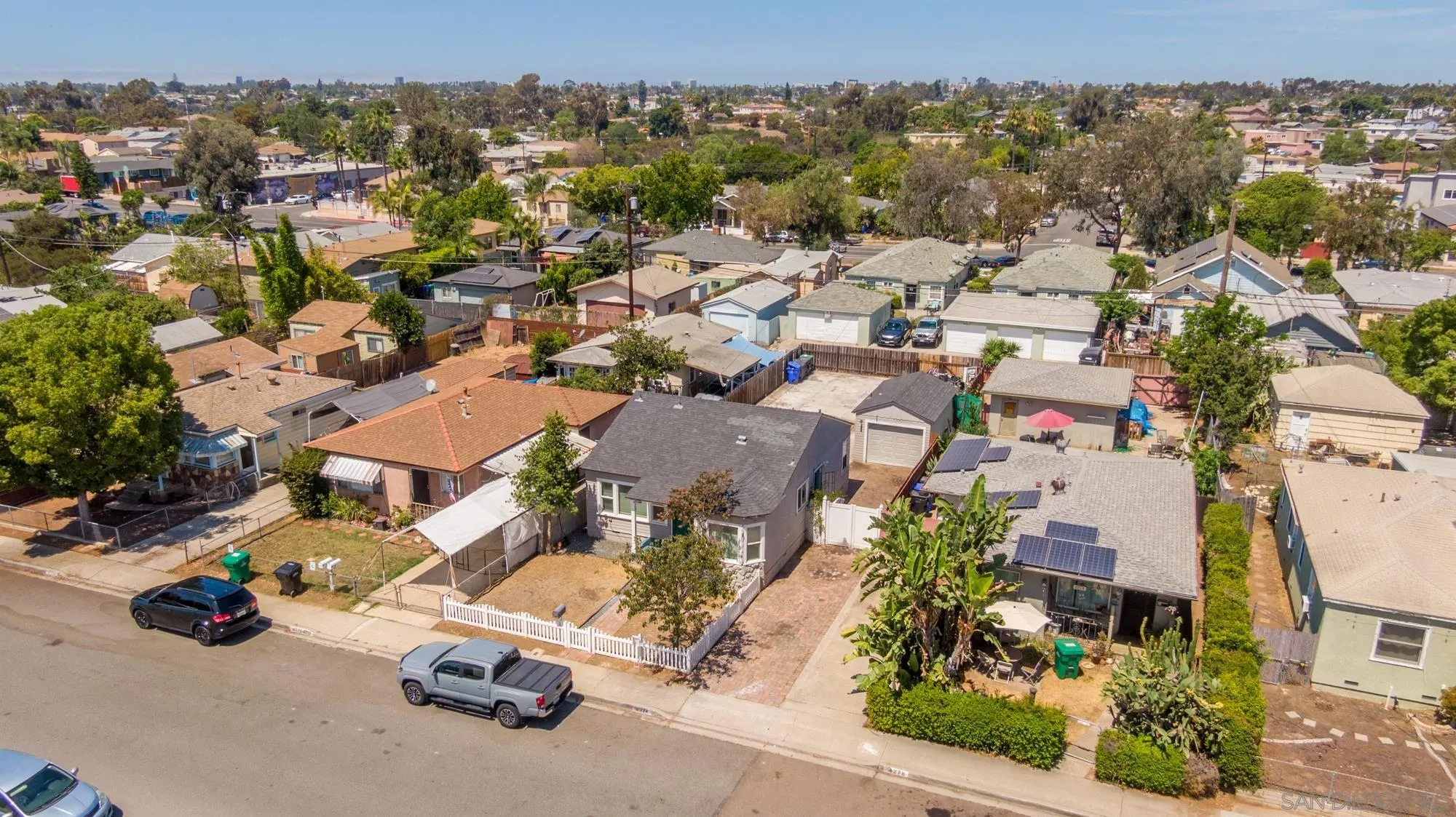 https://cdn.realtyfeed.com/cdn/127/250037008/2da4082cea2297126d487d78258b3fae.webp