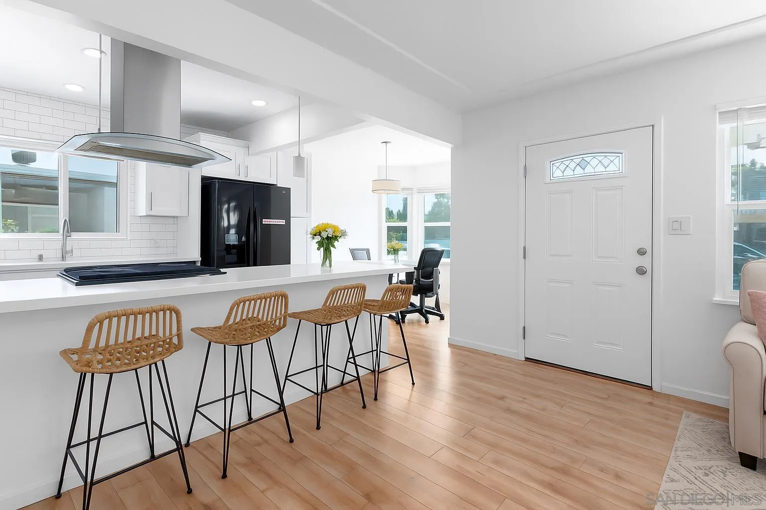 https://cdn.realtyfeed.com/cdn/127/250037008/3d3ddeb19672677c77ab920166b5a2a5.webp
