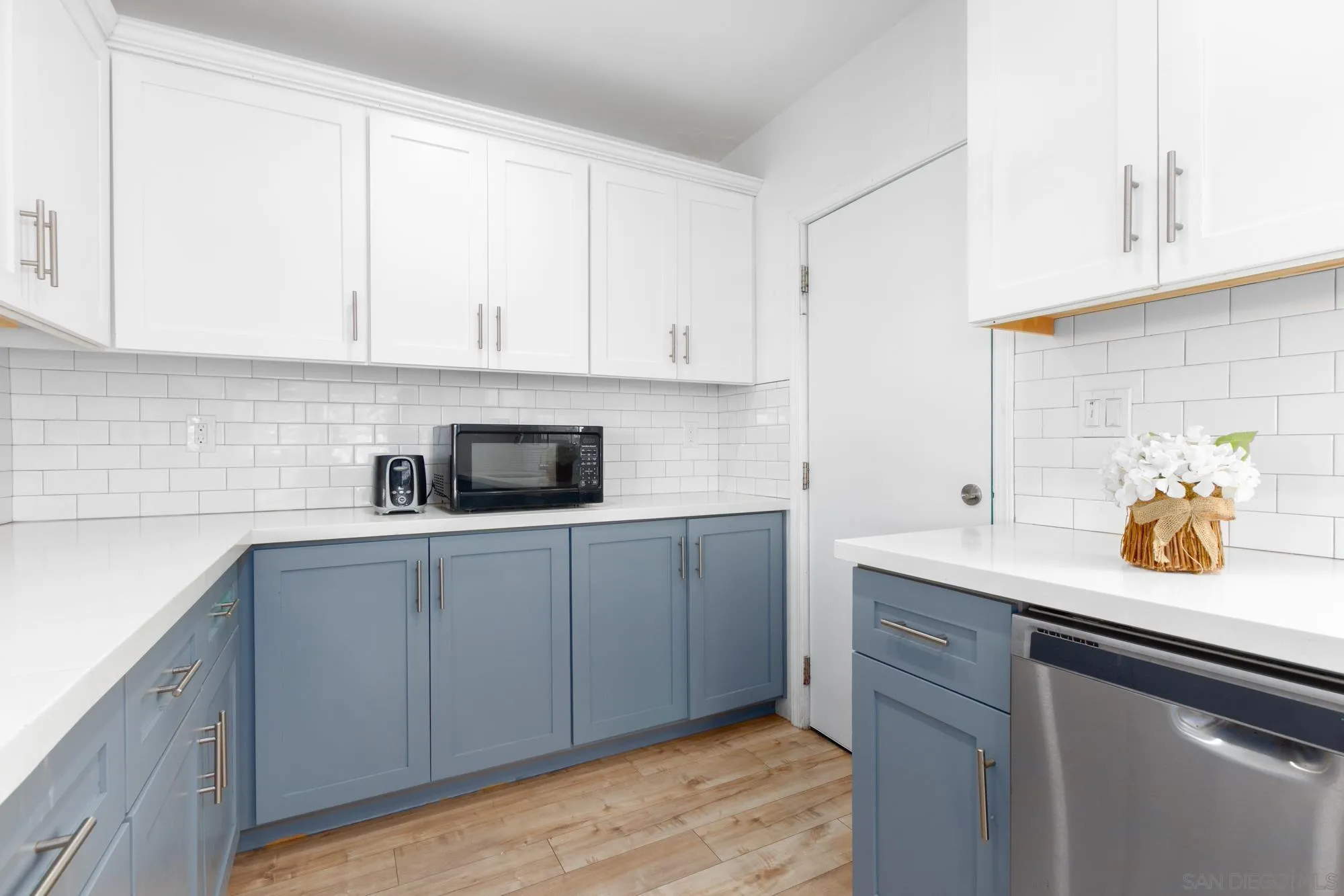 https://cdn.realtyfeed.com/cdn/127/250037008/68e63dedd015c4d59812c059338ba507.webp