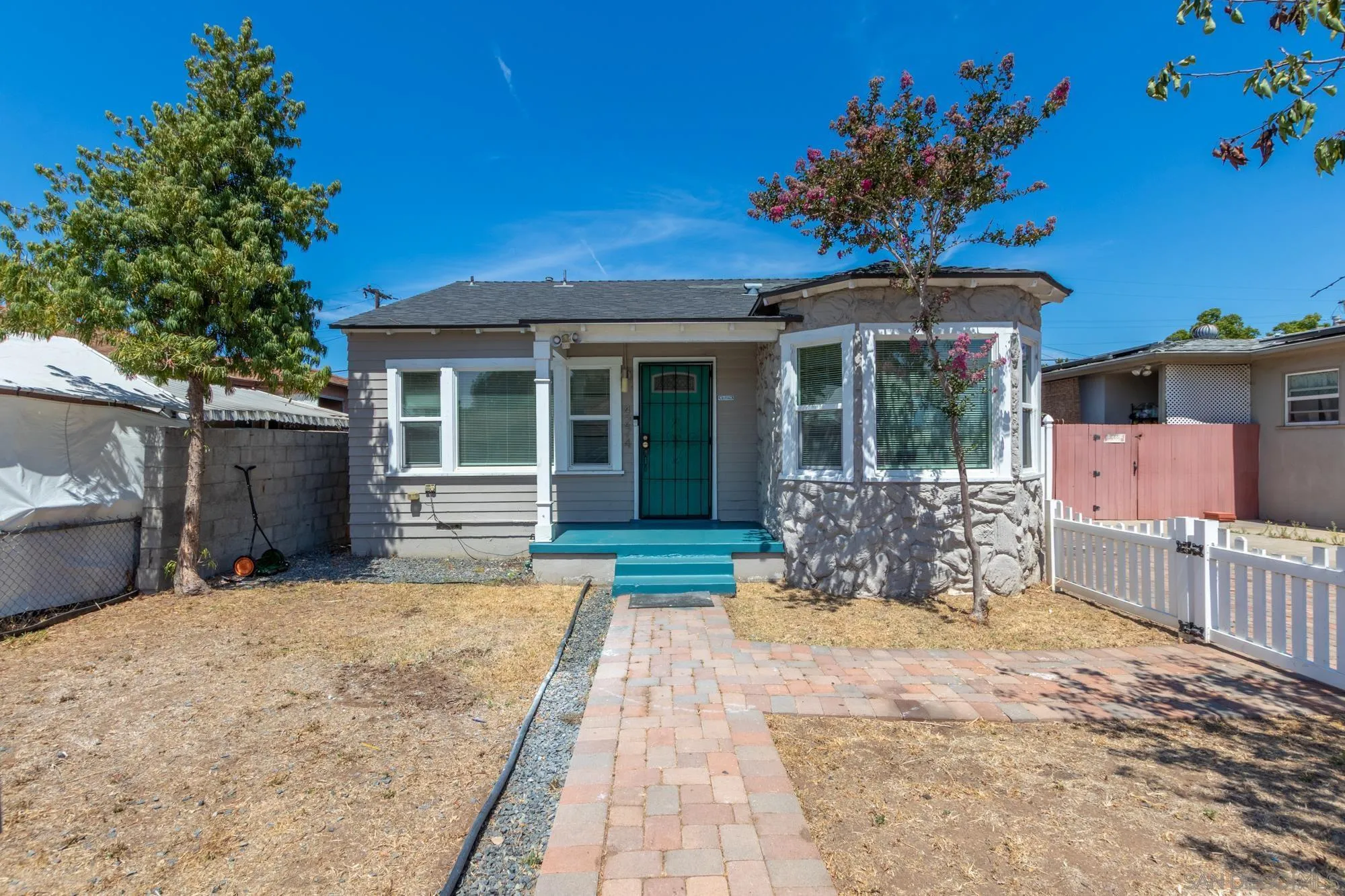 https://cdn.realtyfeed.com/cdn/127/250037008/f0637320f8d381ac5368e6b7fe963ce2.webp