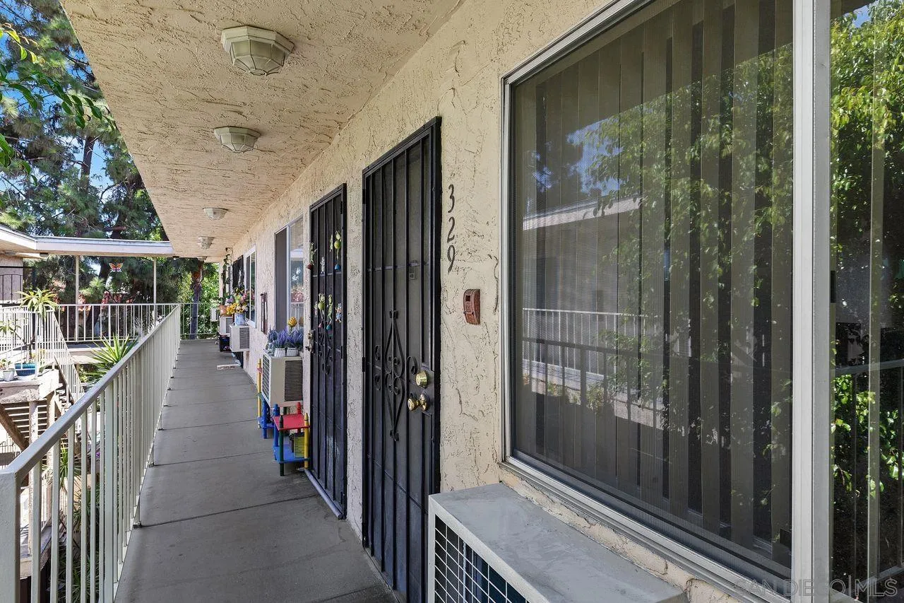 Photo #3: 250037009 Listing 