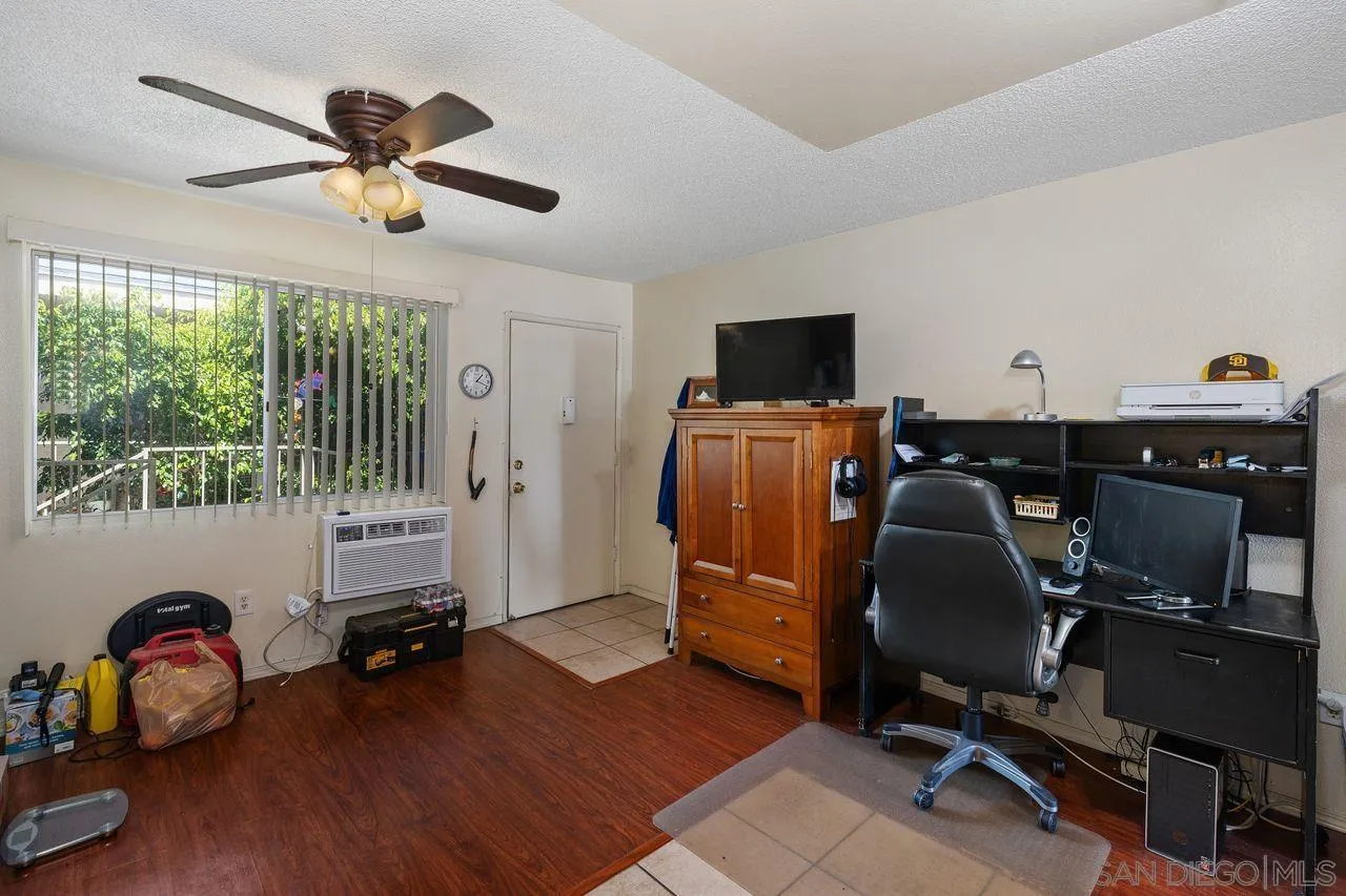 Photo #8: 250037009 Listing: Photo #8