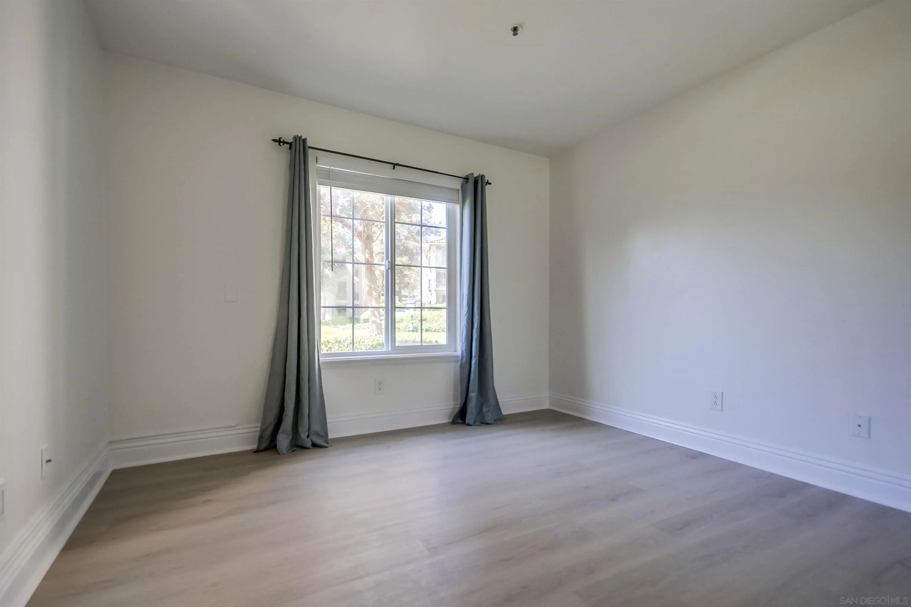 Photo #7: 250037010 Listing: Photo #7