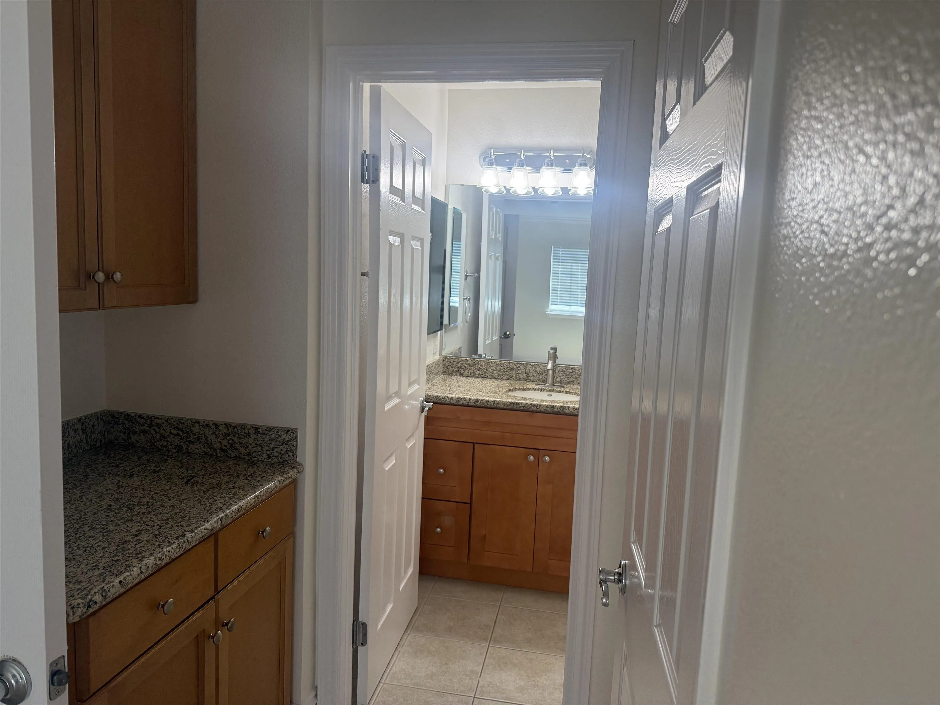 https://cdn.realtyfeed.com/cdn/127/250037010/fb4d7bde160ad23d200c6400d4fa2af8.webp