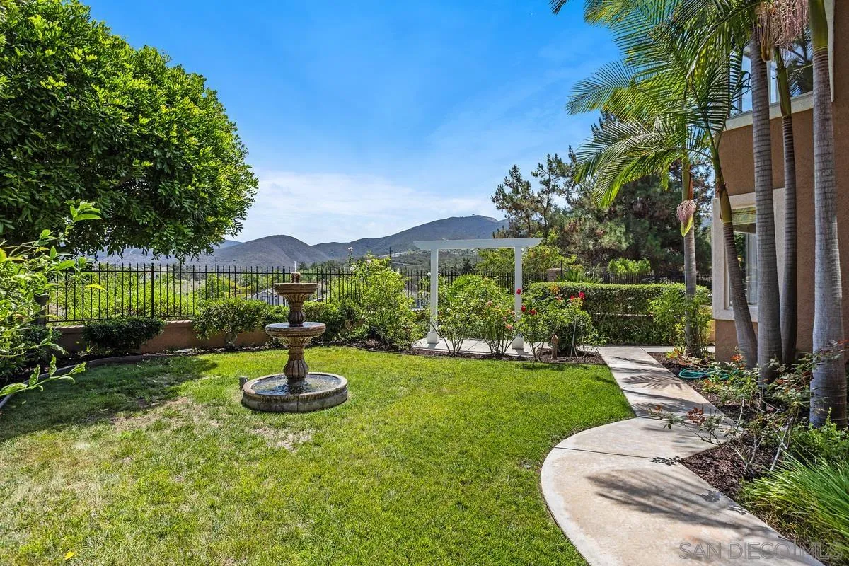 https://cdn.realtyfeed.com/cdn/127/250037011/13d8daf9f05825adf4b3ad1eab0cfc52.webp