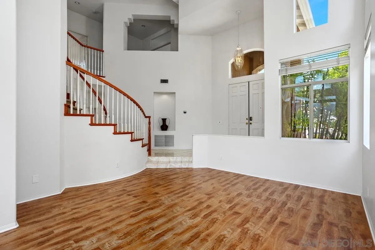 https://cdn.realtyfeed.com/cdn/127/250037011/2f62b9a32c53c889da809d4c2a92c917.webp